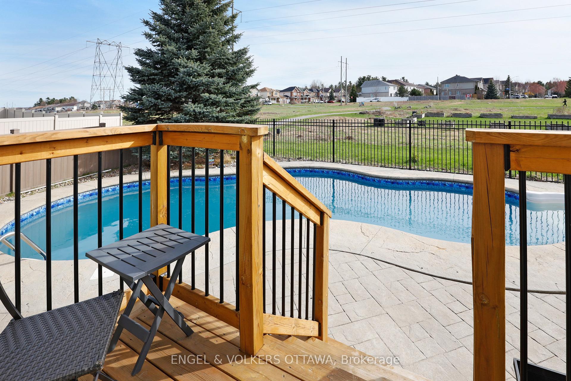 Photo 25 of 83 Scampton Drive, Ottawa, Kanata - Morgan's Grant/South March — HOMEH