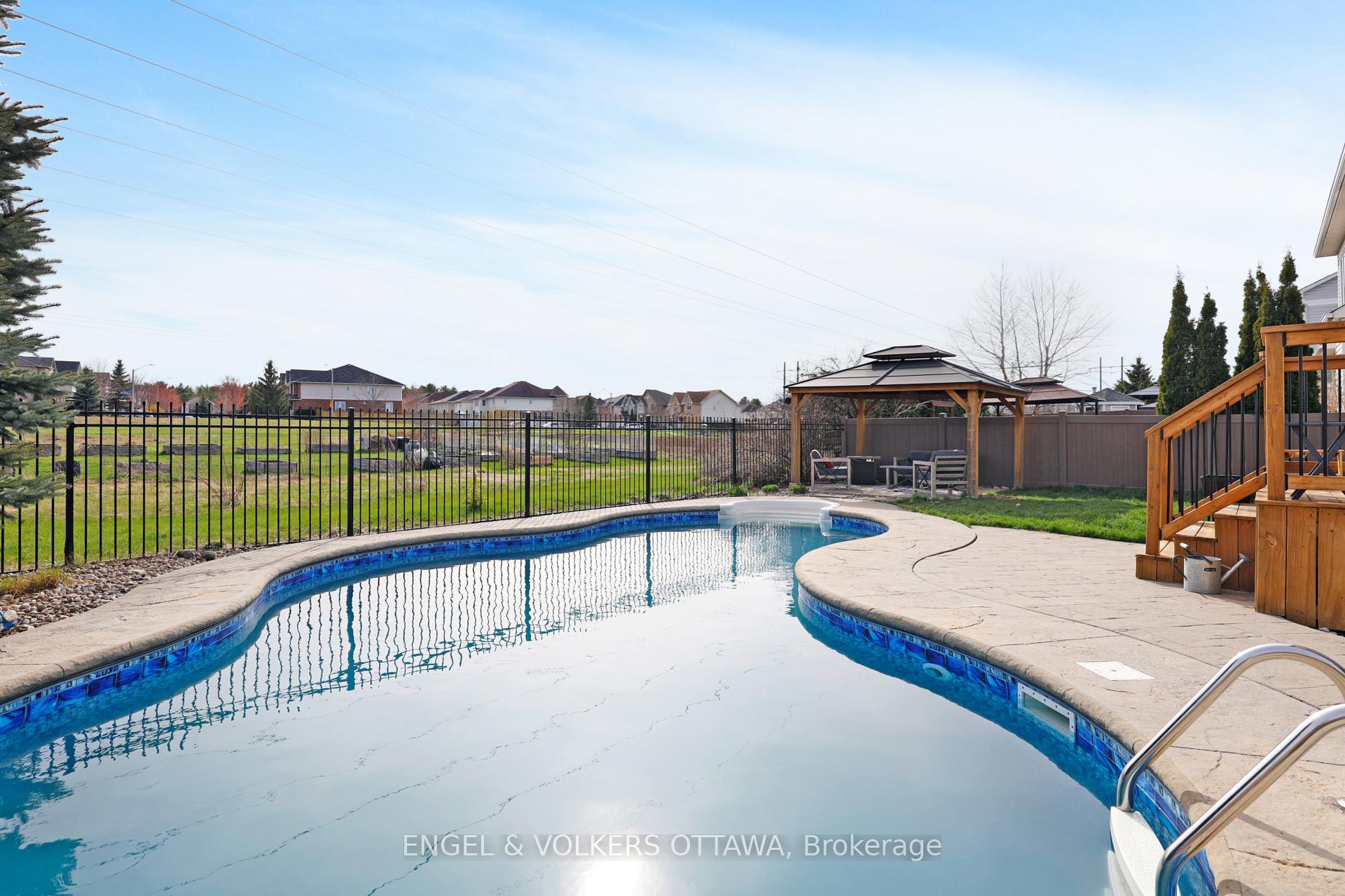 Photo 27 of 83 Scampton Drive, Ottawa, Kanata - Morgan's Grant/South March — HOMEH
