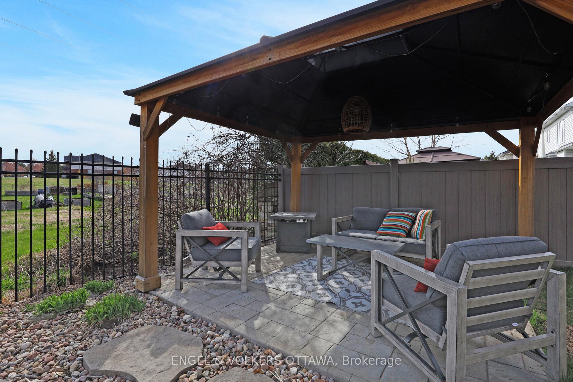 Photo 28 of 83 Scampton Drive, Ottawa, Kanata - Morgan's Grant/South March — HOMEH