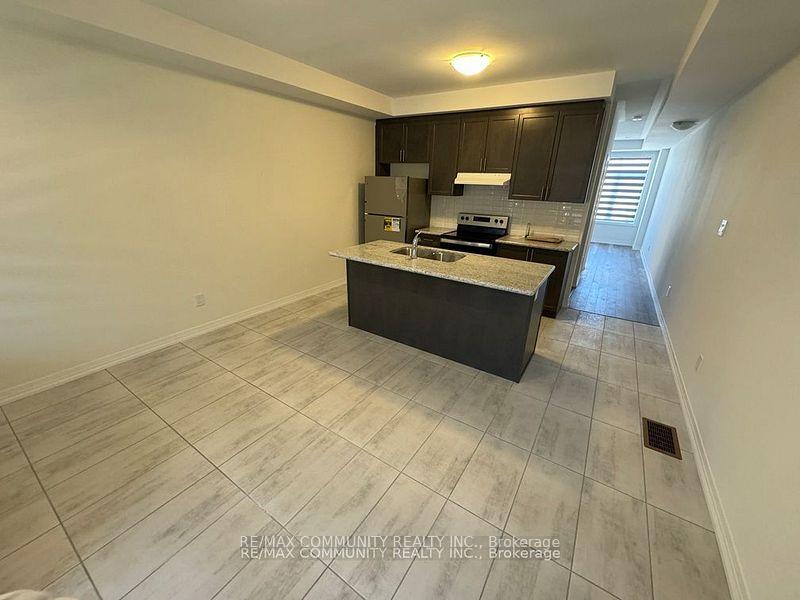 Photo 4 of 71 Carneros Way, Markham, Cedar Grove — HOMEH