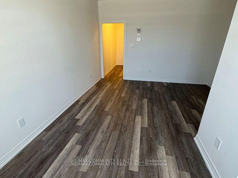 Photo 5 of 71 Carneros Way, Markham, Cedar Grove — HOMEH