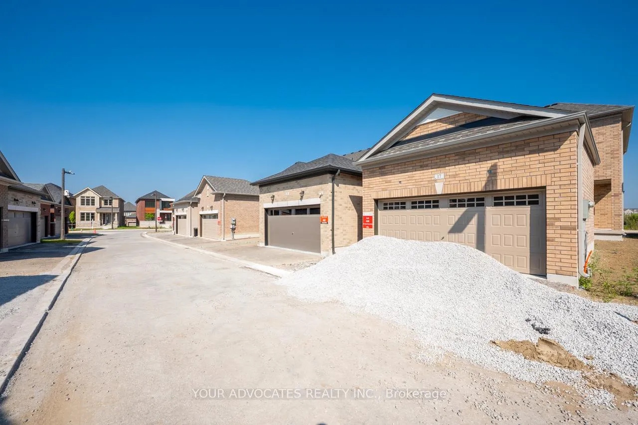 Photo 4 of 17 Albert Newell Drive, Markham, Cornell — HOMEH