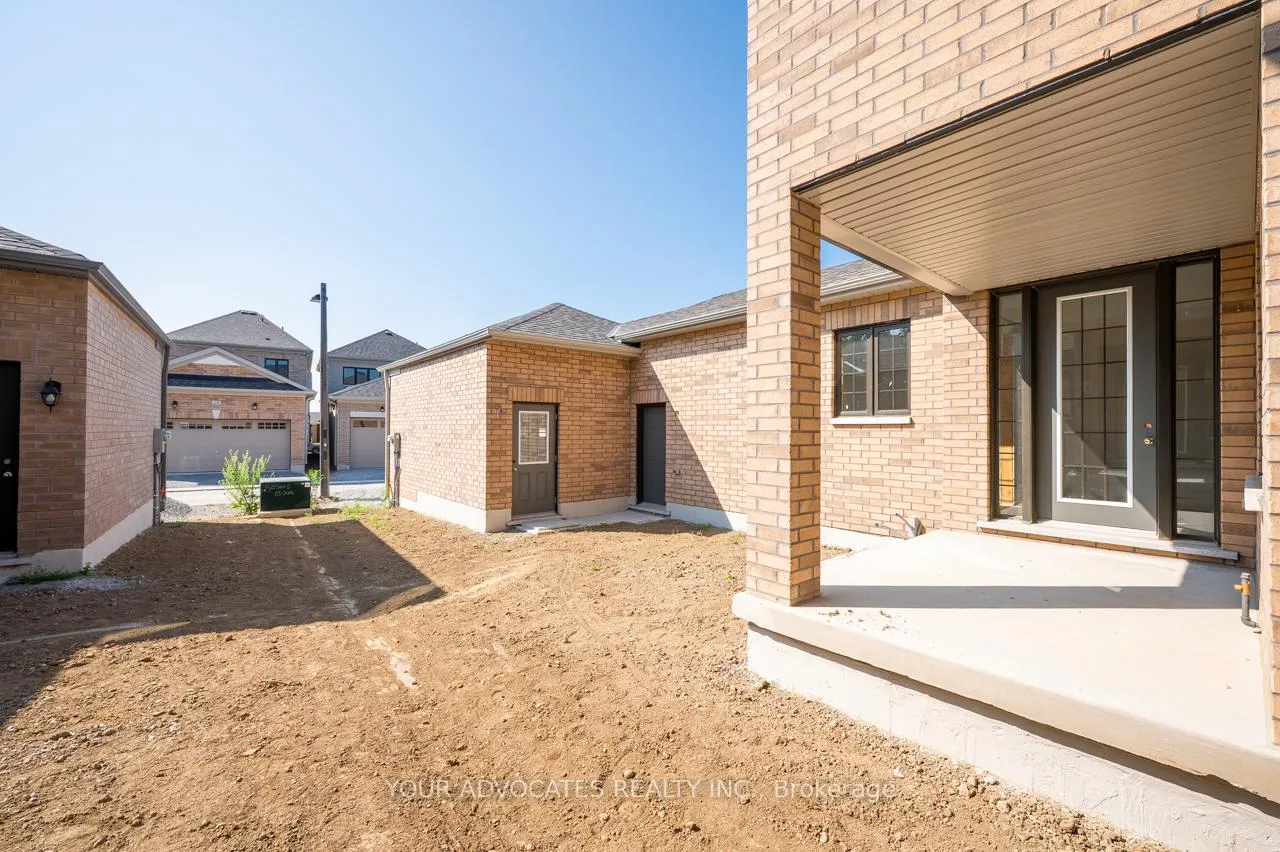 Photo 6 of 17 Albert Newell Drive, Markham, Cornell — HOMEH