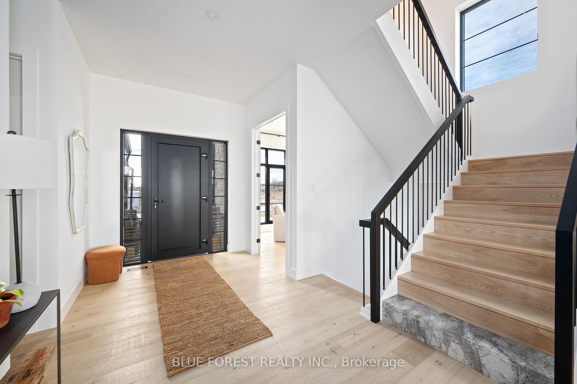 Photo 7 of 102 Edgewater Boulevard, Middlesex Centre, Kilworth — HOMEH
