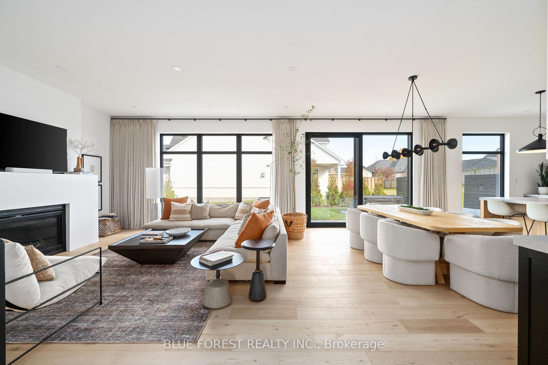 Photo 15 of 102 Edgewater Boulevard, Middlesex Centre, Kilworth — HOMEH