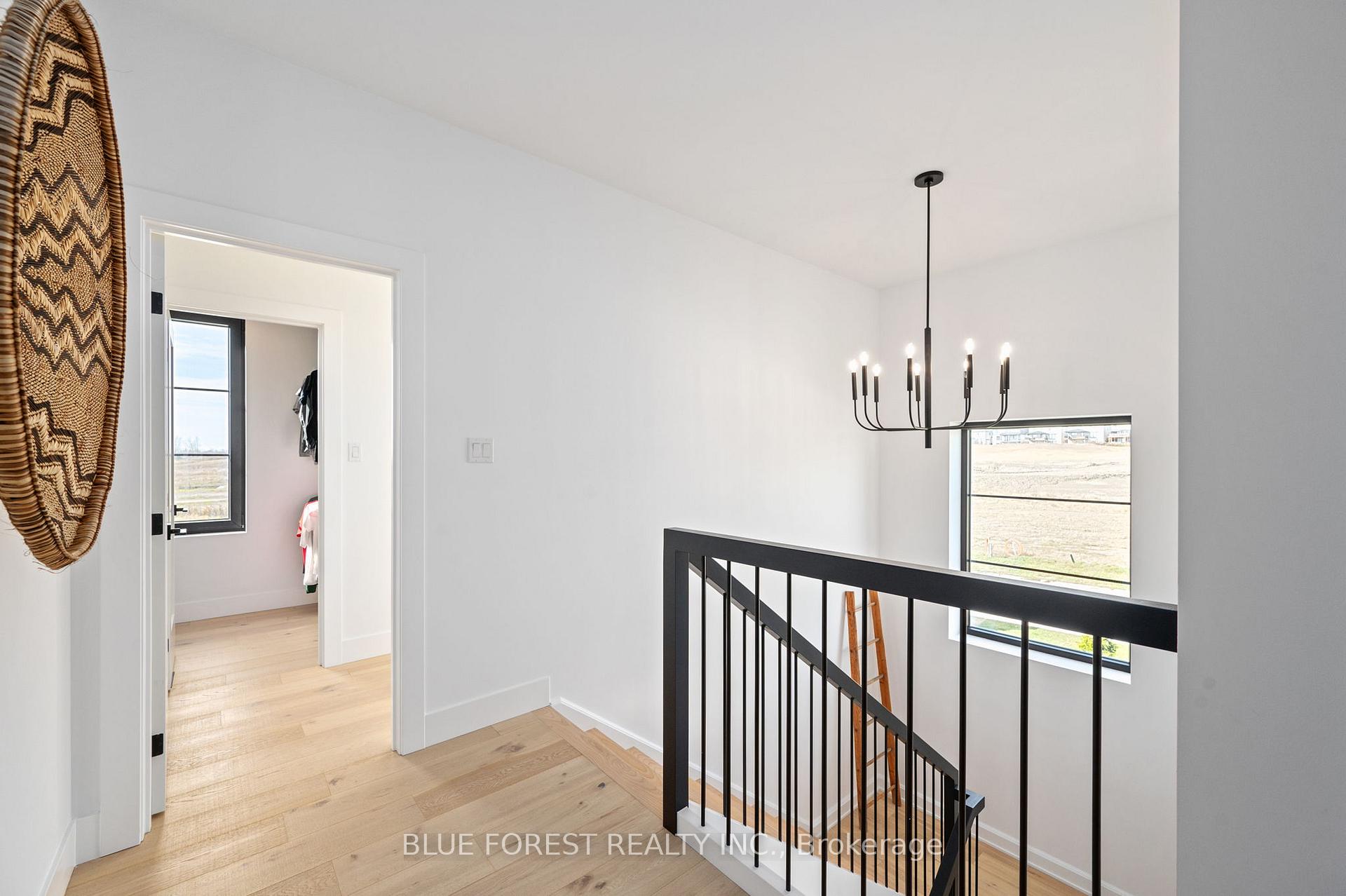 Photo 22 of 102 Edgewater Boulevard, Middlesex Centre, Kilworth — HOMEH