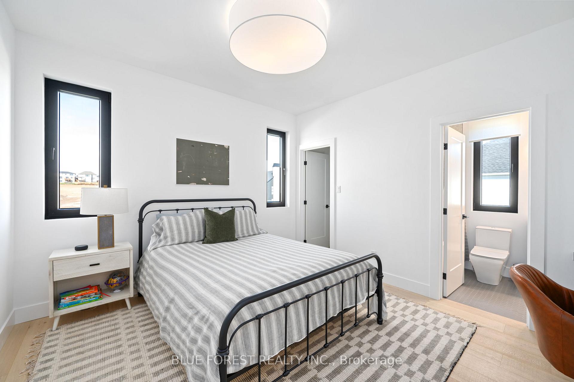 Photo 31 of 102 Edgewater Boulevard, Middlesex Centre, Kilworth — HOMEH