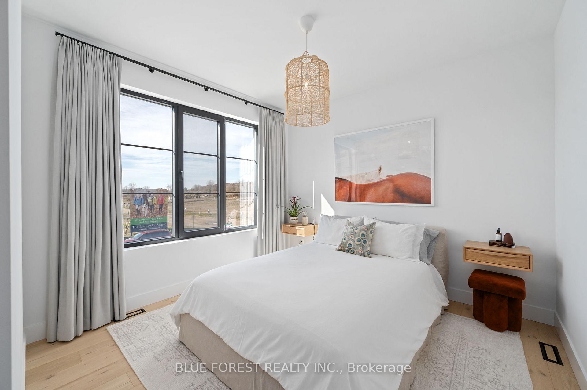 Photo 33 of 102 Edgewater Boulevard, Middlesex Centre, Kilworth — HOMEH