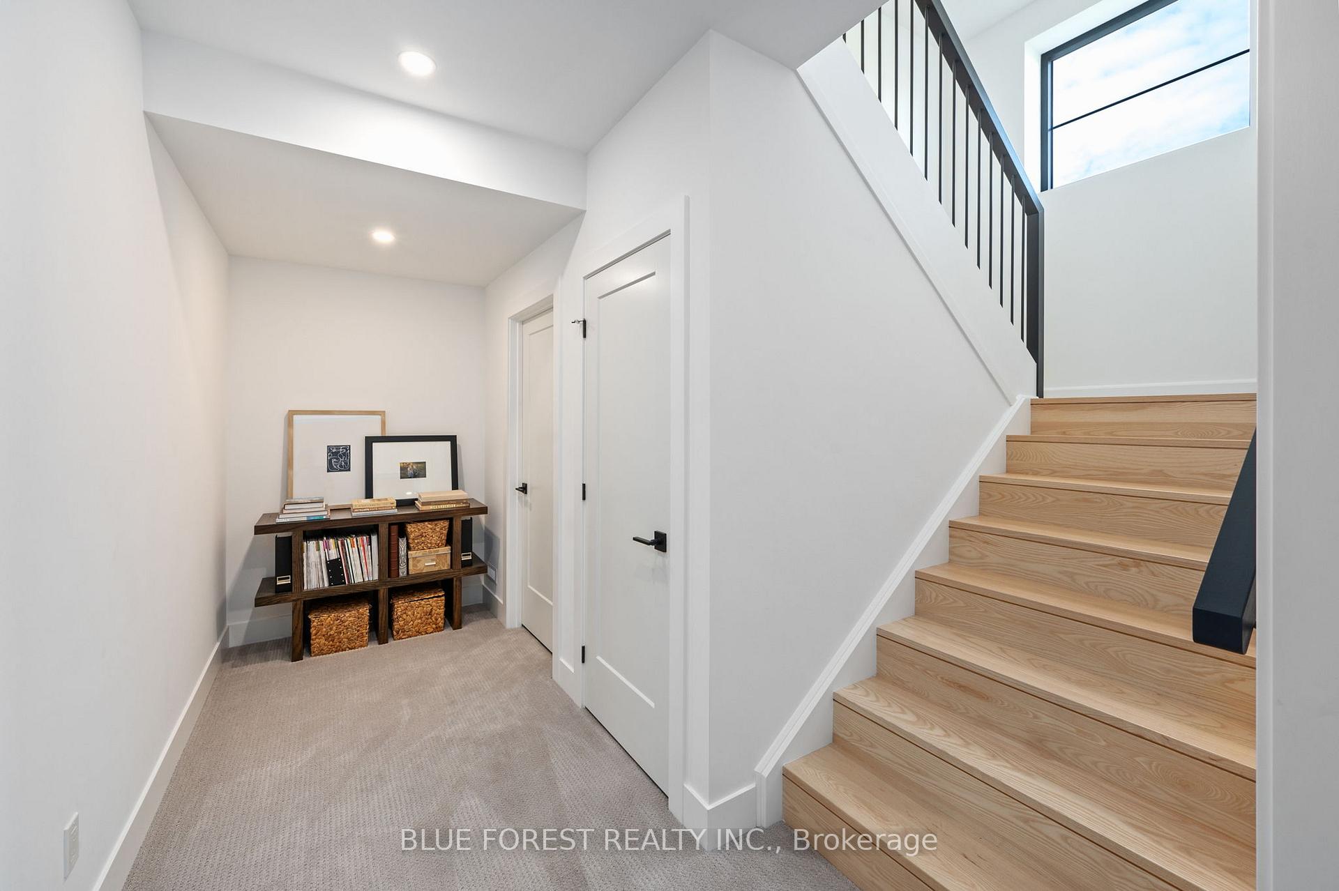 Photo 35 of 102 Edgewater Boulevard, Middlesex Centre, Kilworth — HOMEH