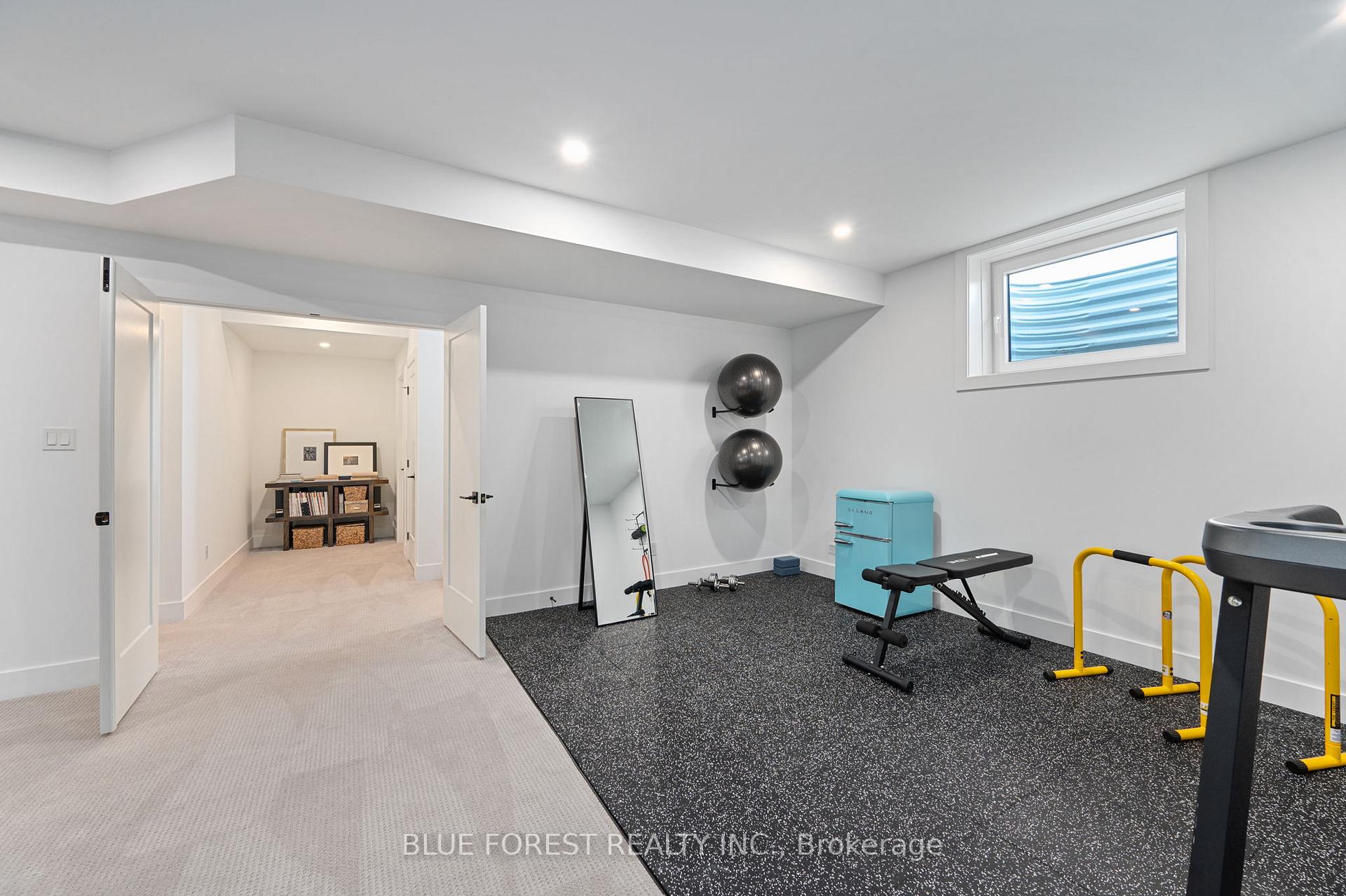 Photo 40 of 102 Edgewater Boulevard, Middlesex Centre, Kilworth — HOMEH