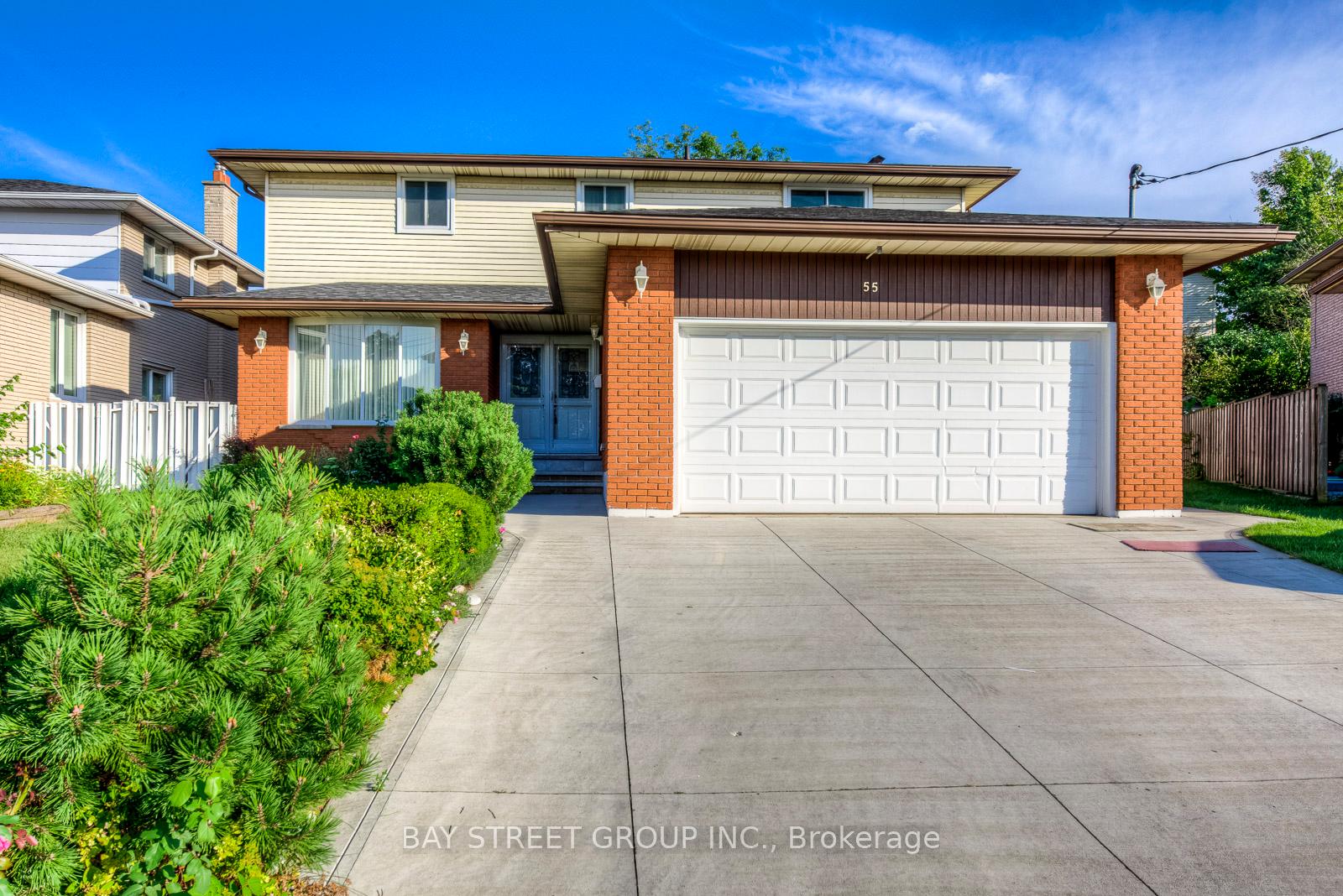 Photo 1 of 55 Milano Court, Hamilton, Gurnett — HOMEH