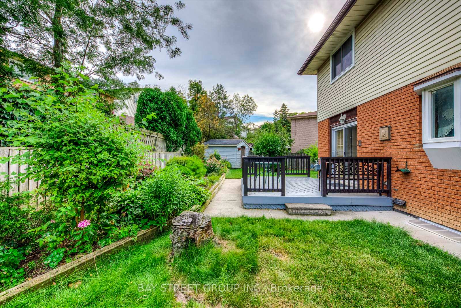 Photo 32 of 55 Milano Court, Hamilton, Gurnett — HOMEH
