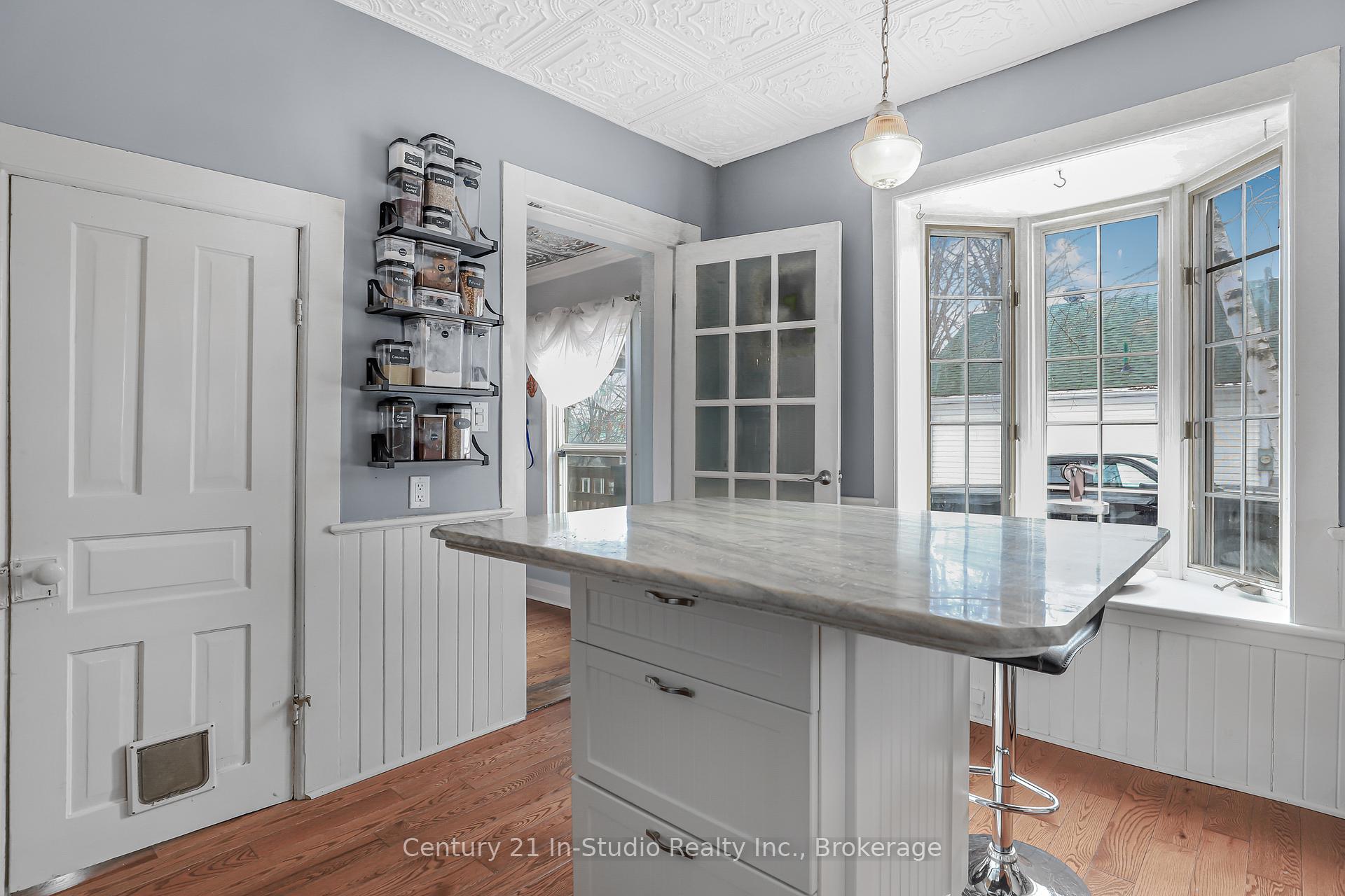 Photo 6 of 356 Third Street, Midland — HOMEH