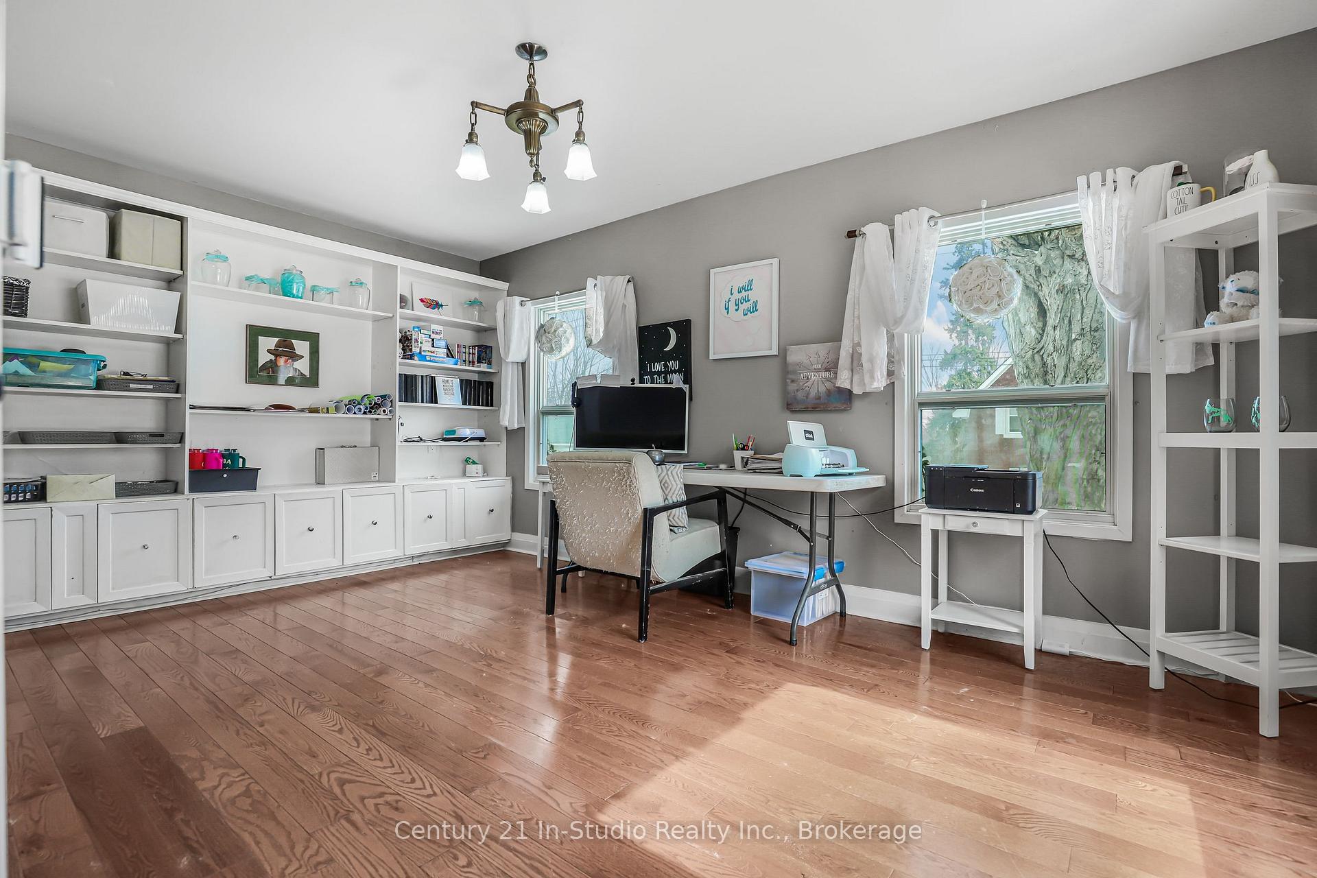 Photo 11 of 356 Third Street, Midland — HOMEH
