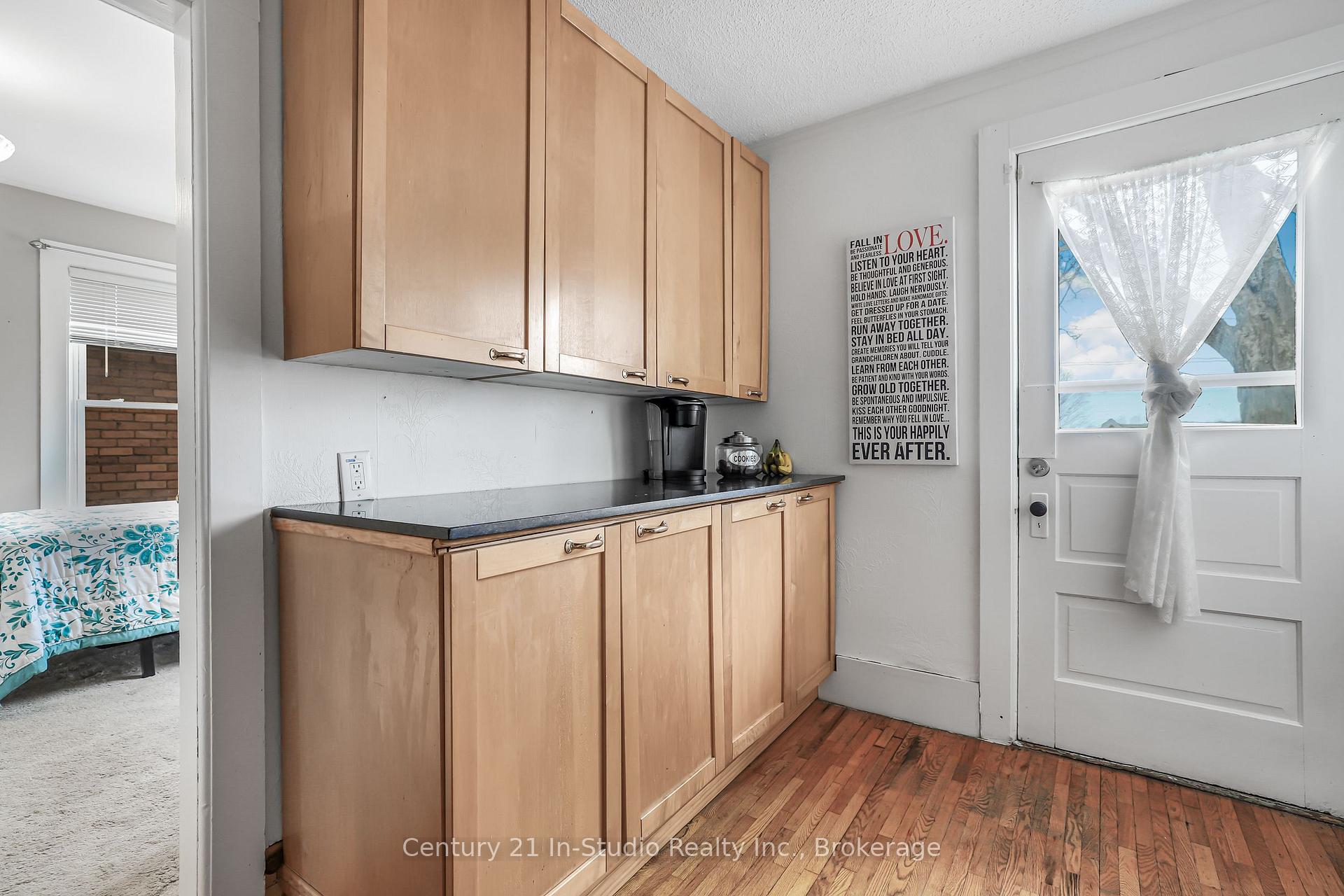 Photo 18 of 356 Third Street, Midland — HOMEH