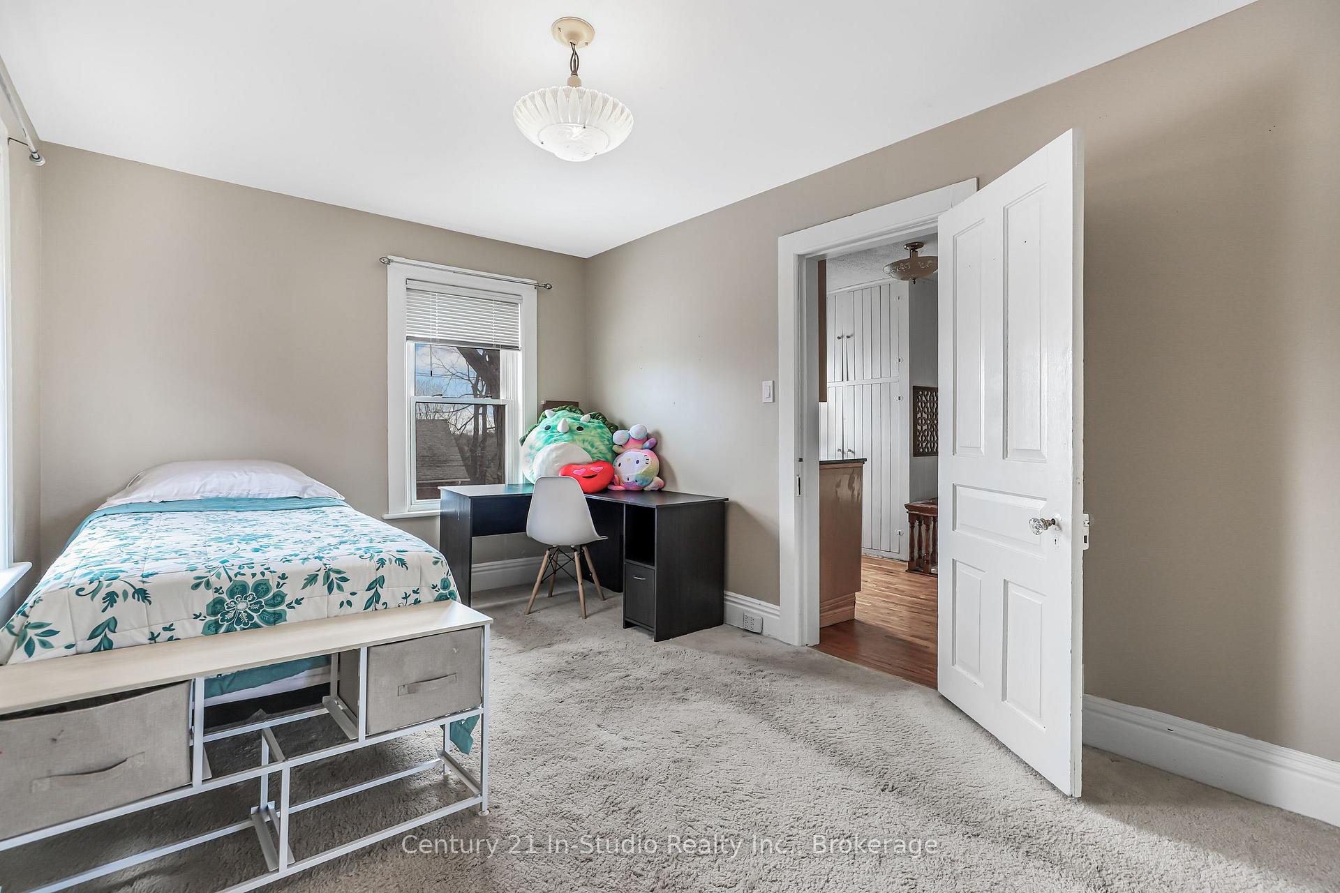 Photo 21 of 356 Third Street, Midland — HOMEH