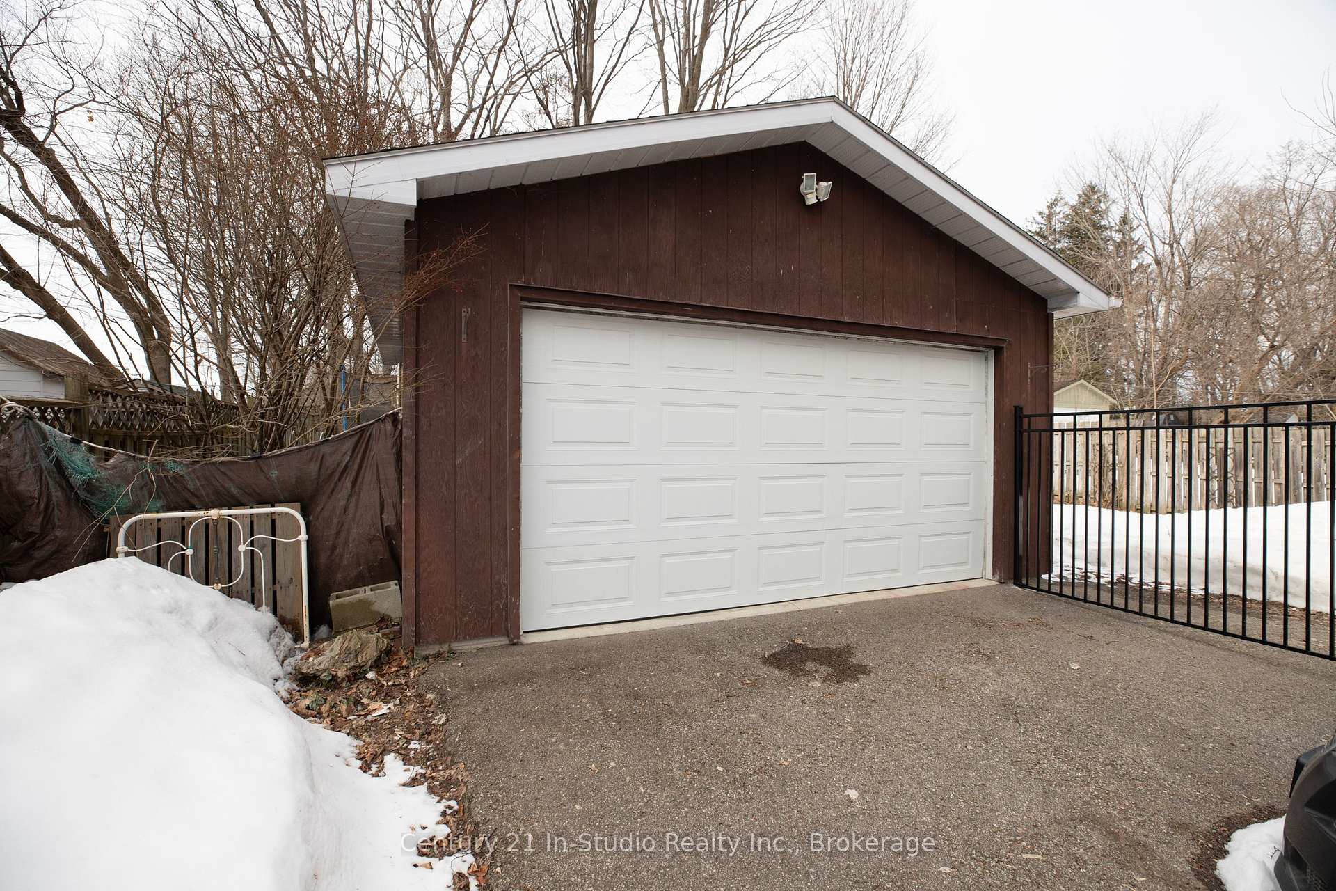 Photo 23 of 356 Third Street, Midland — HOMEH