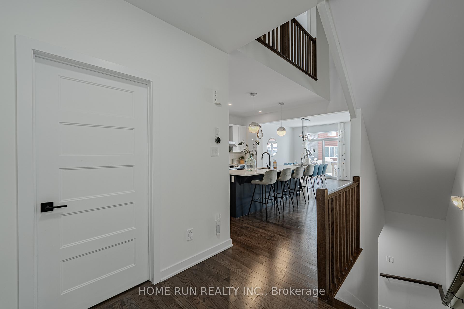 Photo 10 of 131 Defence Street, Ottawa, Kanata - Emerald Meadows/Trailwest — HOMEH
