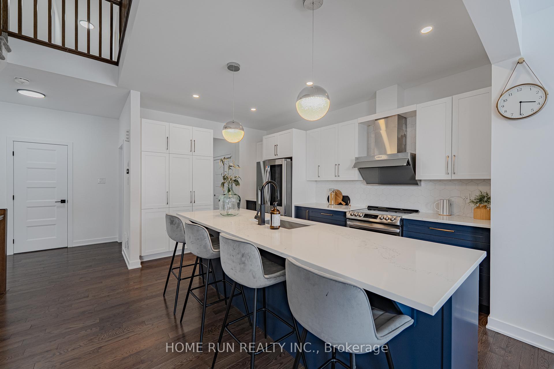 Photo 11 of 131 Defence Street, Ottawa, Kanata - Emerald Meadows/Trailwest — HOMEH