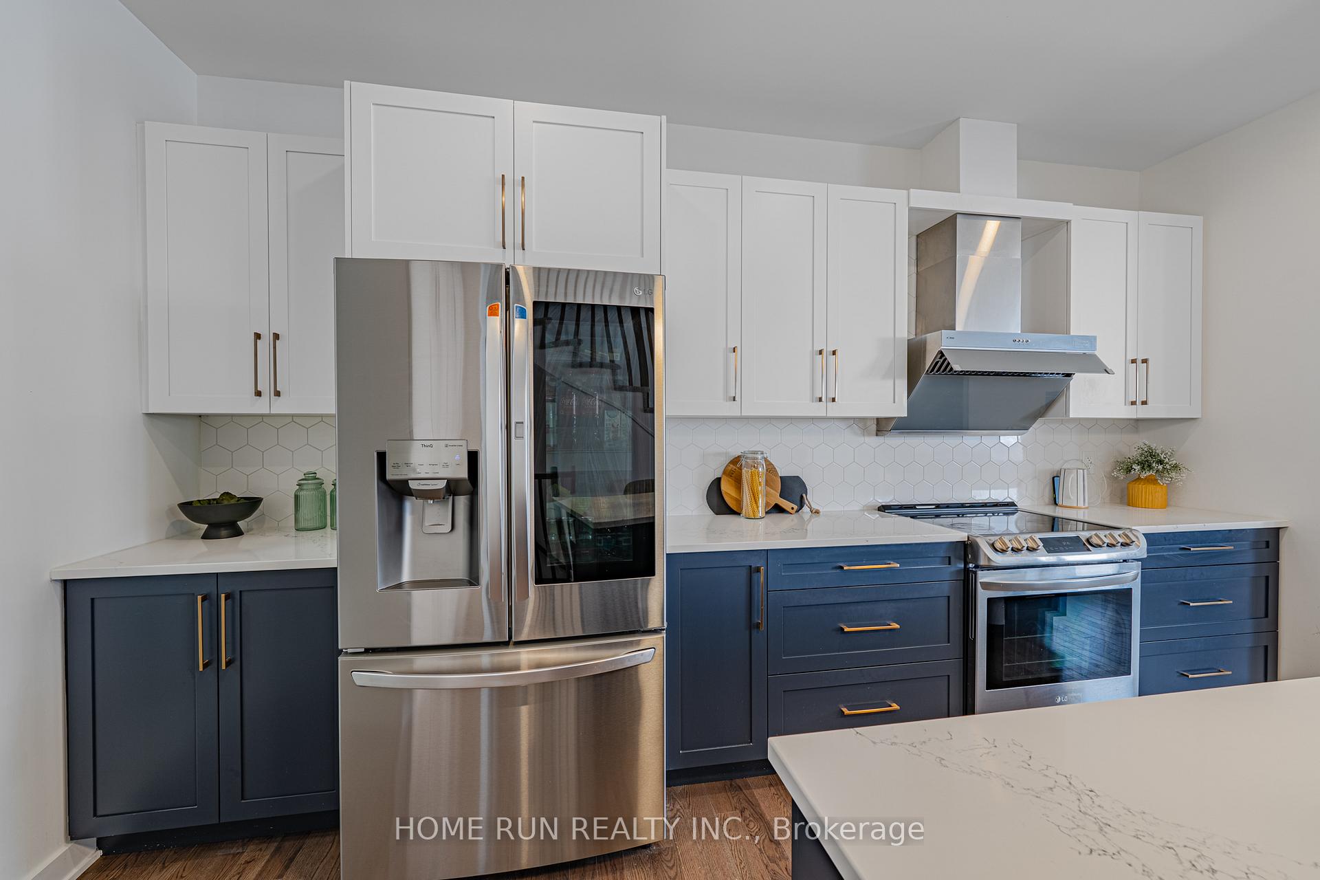 Photo 13 of 131 Defence Street, Ottawa, Kanata - Emerald Meadows/Trailwest — HOMEH