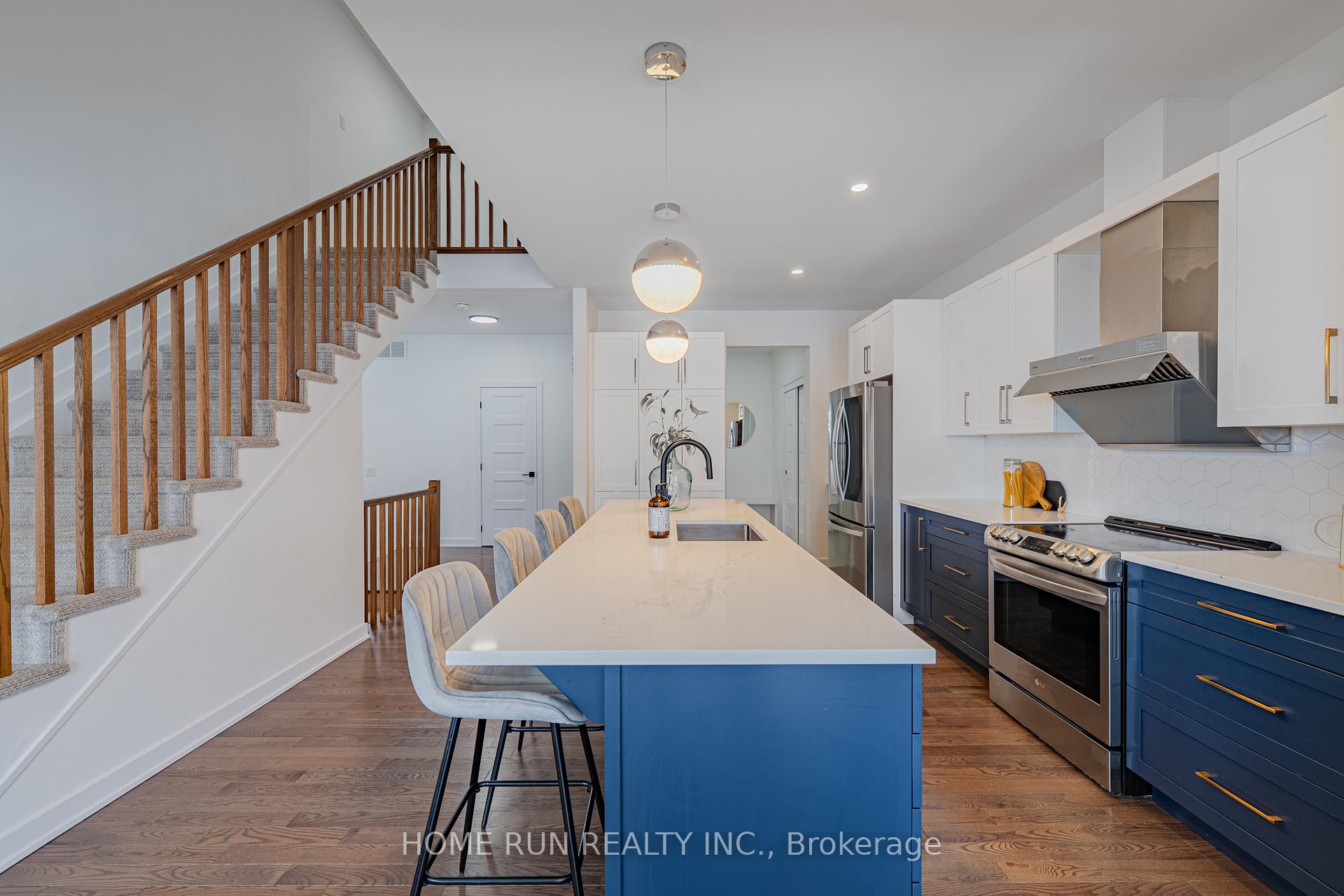 Photo 15 of 131 Defence Street, Ottawa, Kanata - Emerald Meadows/Trailwest — HOMEH