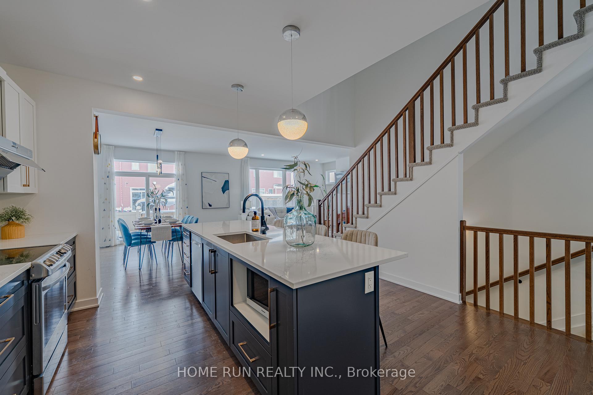 Photo 17 of 131 Defence Street, Ottawa, Kanata - Emerald Meadows/Trailwest — HOMEH