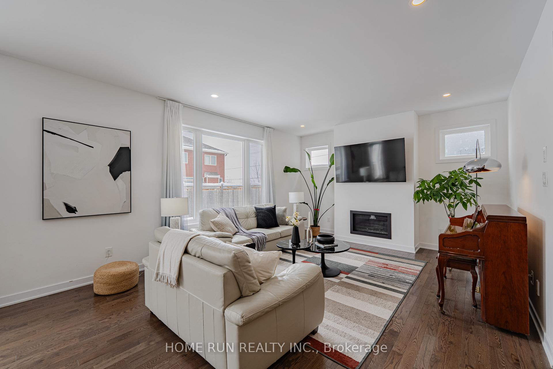 Photo 23 of 131 Defence Street, Ottawa, Kanata - Emerald Meadows/Trailwest — HOMEH