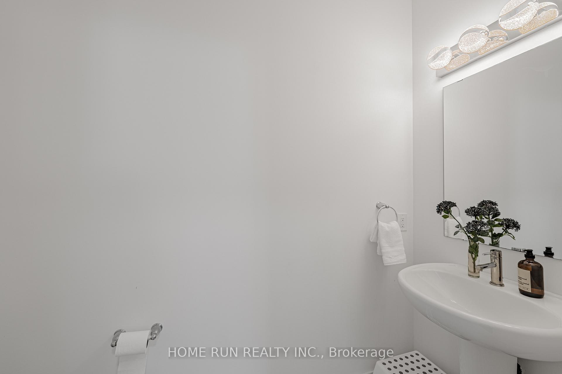 Photo 27 of 131 Defence Street, Ottawa, Kanata - Emerald Meadows/Trailwest — HOMEH