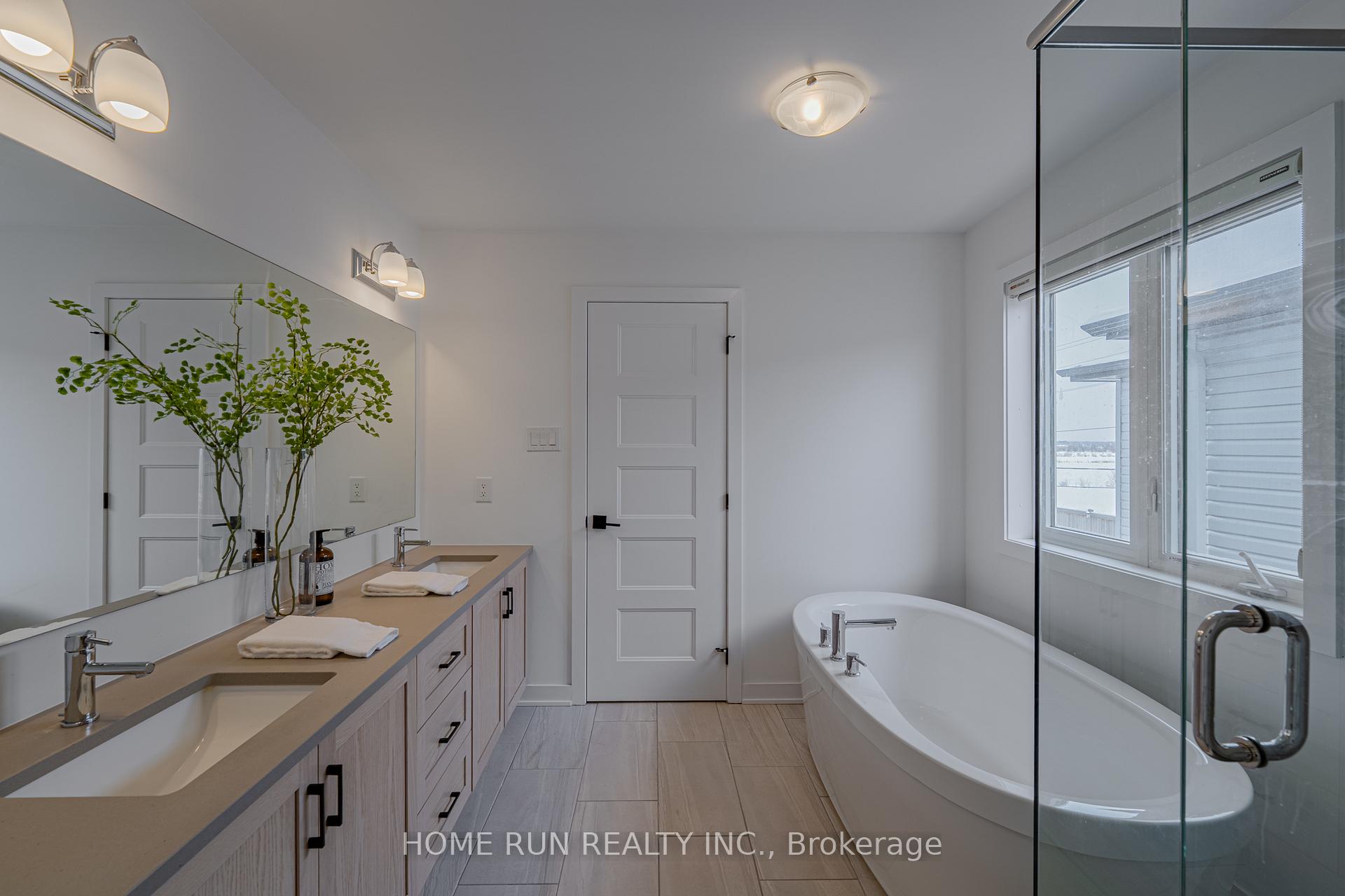 Photo 36 of 131 Defence Street, Ottawa, Kanata - Emerald Meadows/Trailwest — HOMEH