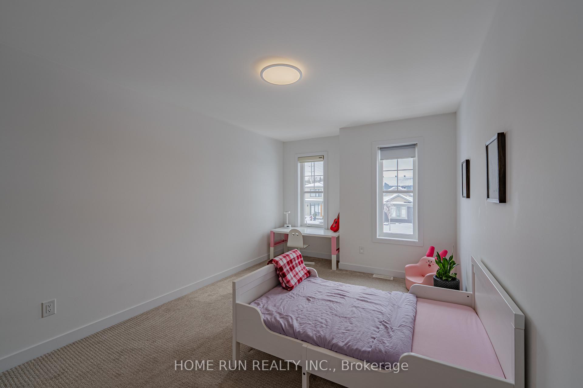 Photo 41 of 131 Defence Street, Ottawa, Kanata - Emerald Meadows/Trailwest — HOMEH
