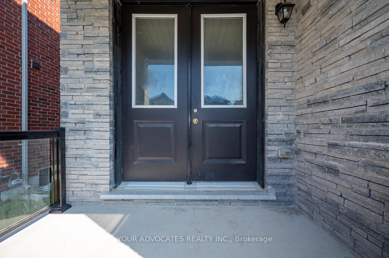 Photo 4 of 14 Jack Carson Drive, Markham, Cornell — HOMEH