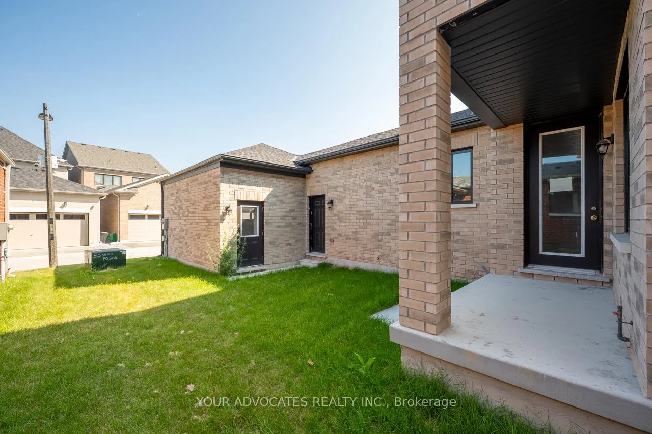 Photo 5 of 14 Jack Carson Drive, Markham, Cornell — HOMEH