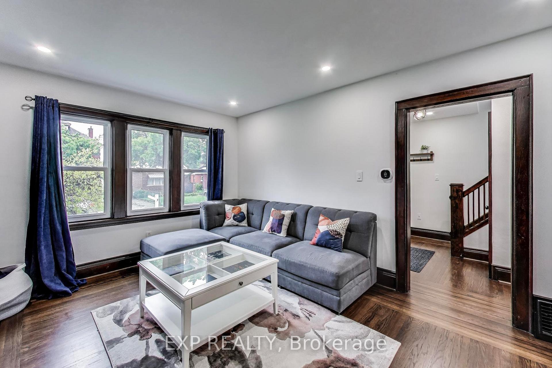 Photo 5 of 71 Huxley Avenue S, Hamilton, Delta — HOMEH