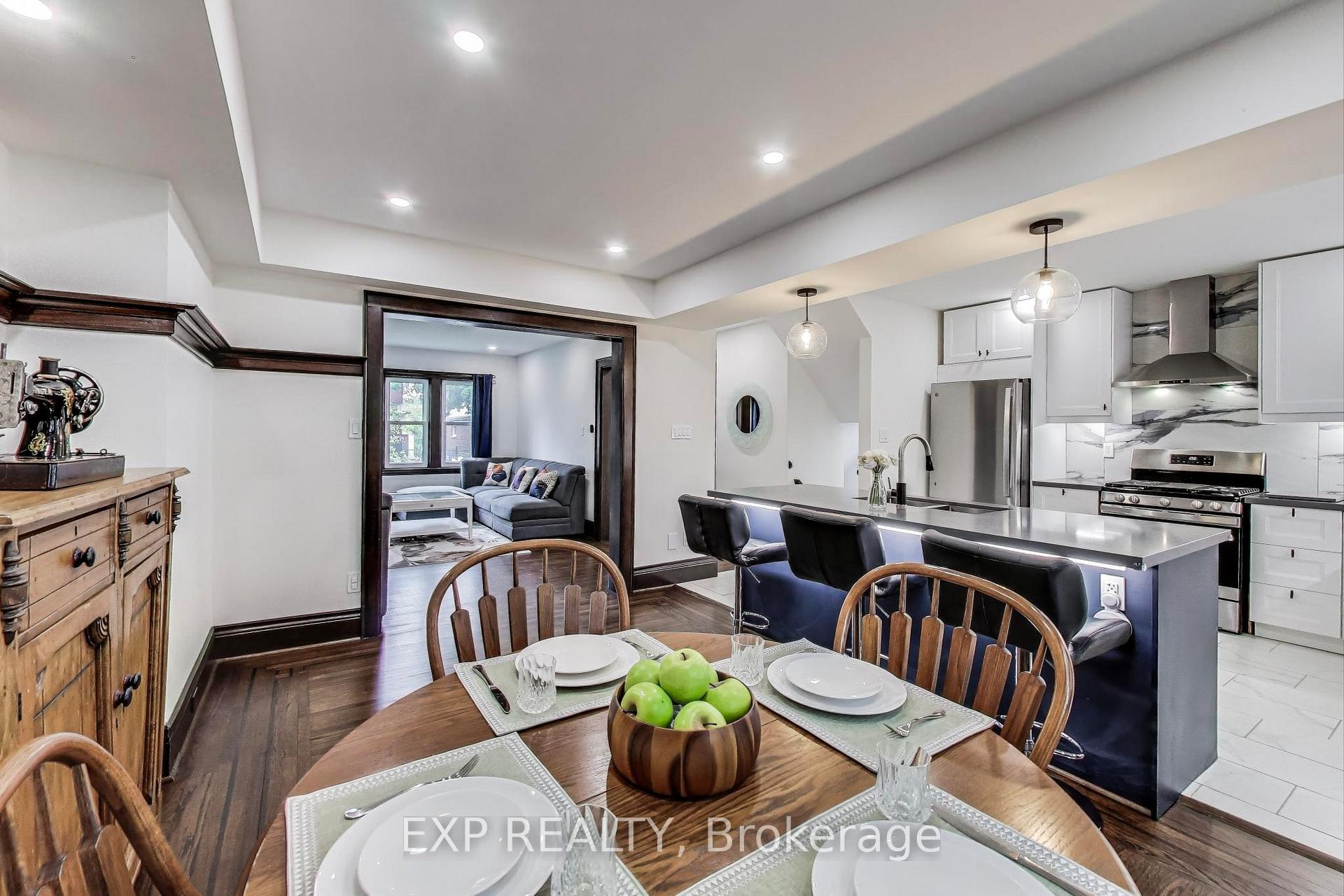 Photo 9 of 71 Huxley Avenue S, Hamilton, Delta — HOMEH
