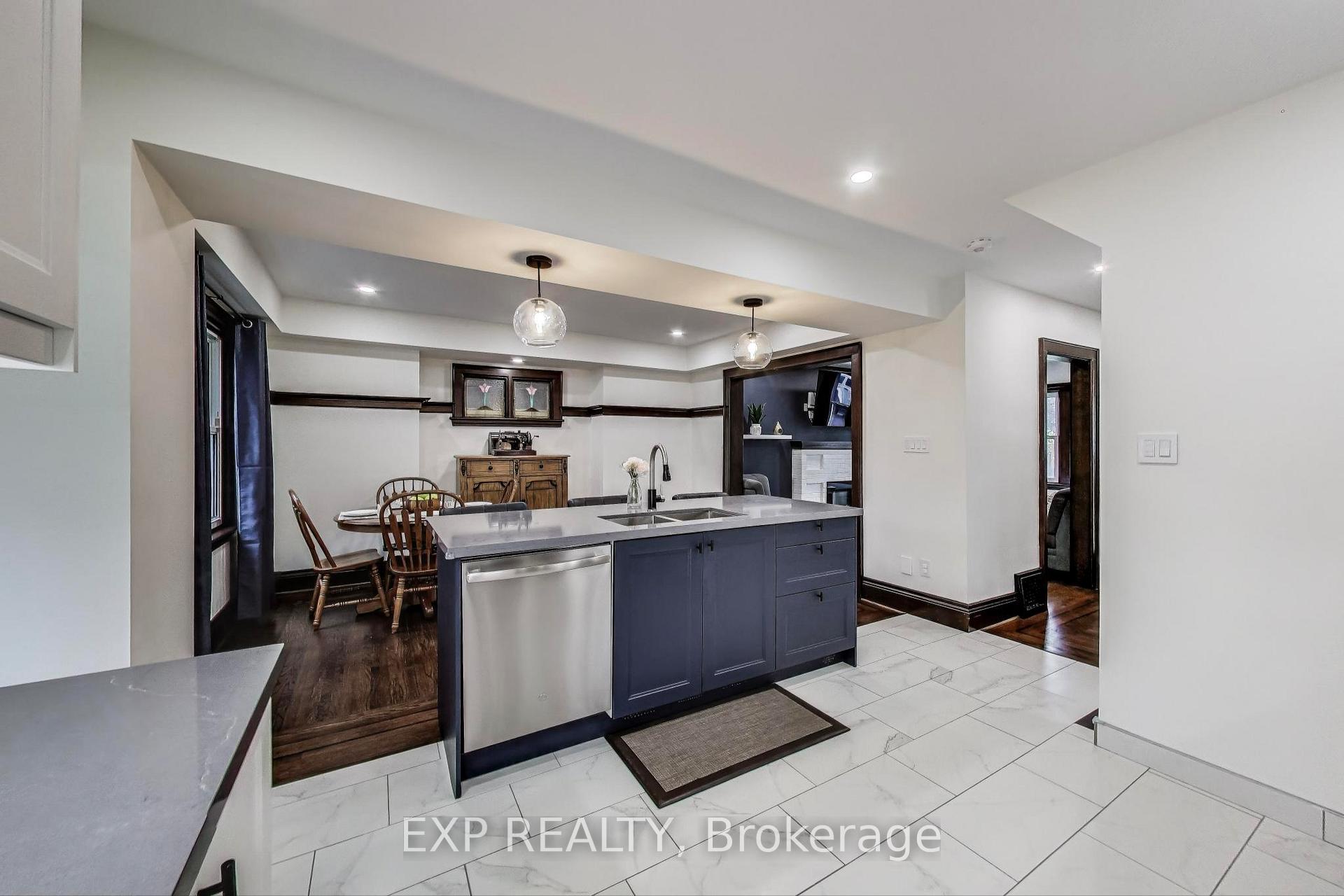 Photo 13 of 71 Huxley Avenue S, Hamilton, Delta — HOMEH
