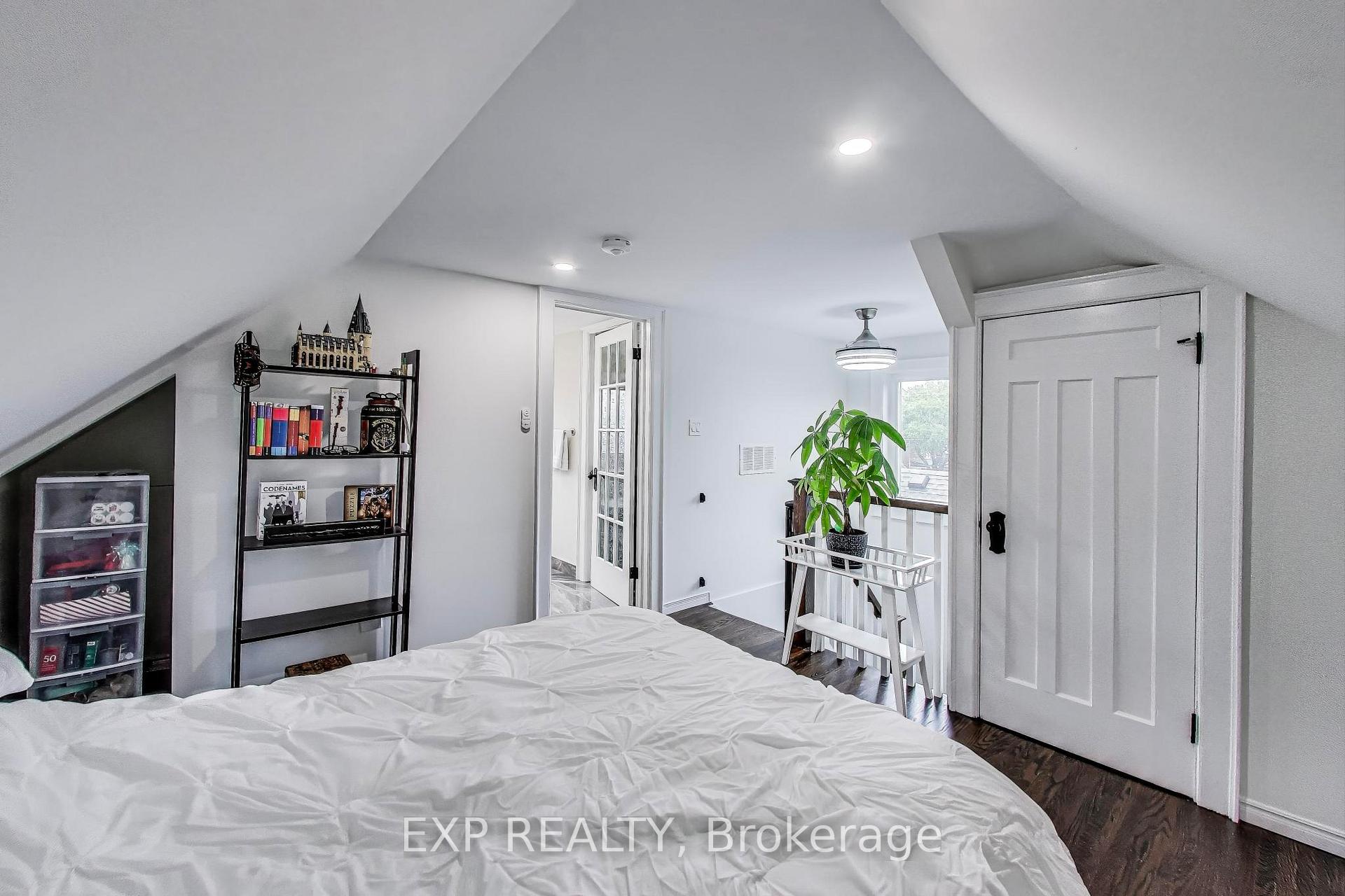 Photo 24 of 71 Huxley Avenue S, Hamilton, Delta — HOMEH