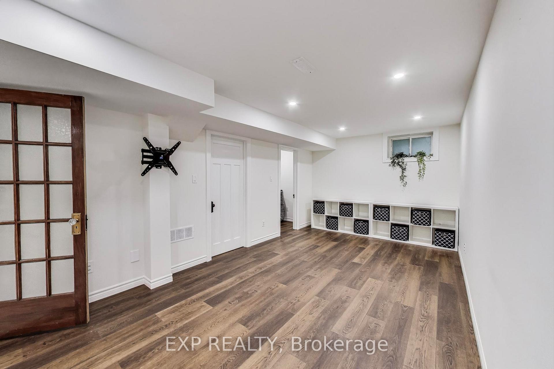 Photo 27 of 71 Huxley Avenue S, Hamilton, Delta — HOMEH