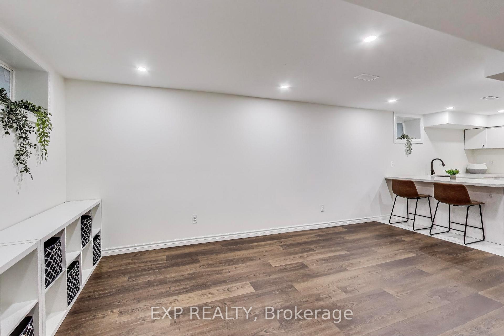 Photo 29 of 71 Huxley Avenue S, Hamilton, Delta — HOMEH