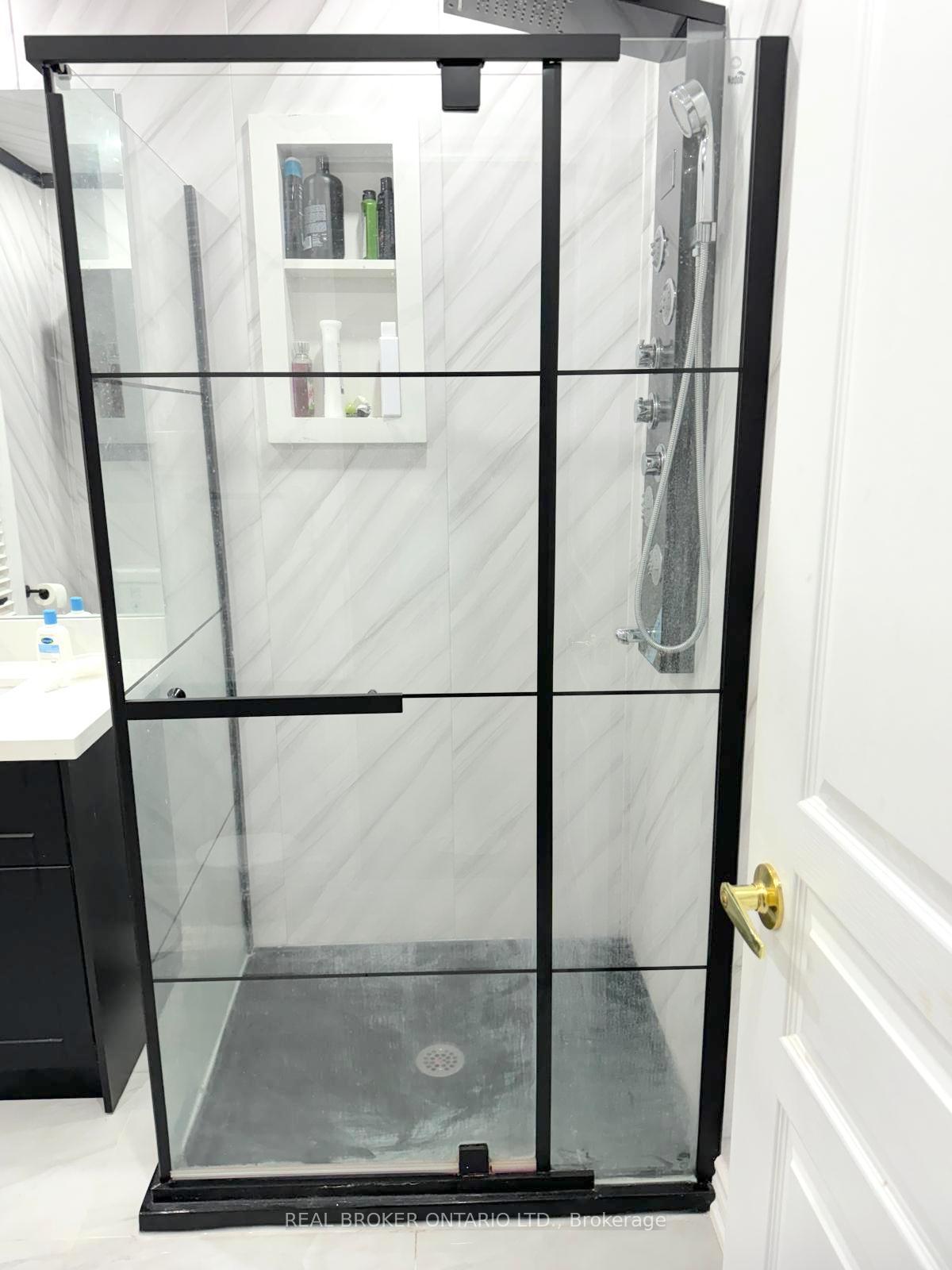 Photo 6 of 26 Forestbrook Drive, Markham, Box Grove — HOMEH