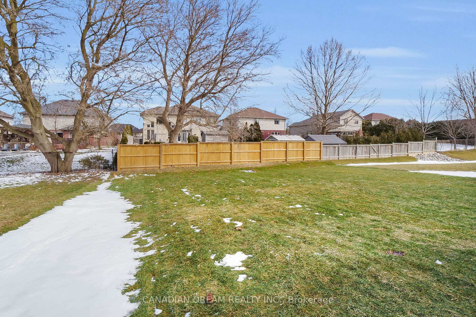 Photo 47 of 28 Poole Crescent, Middlesex Centre, Rural Middlesex Centre — HOMEH