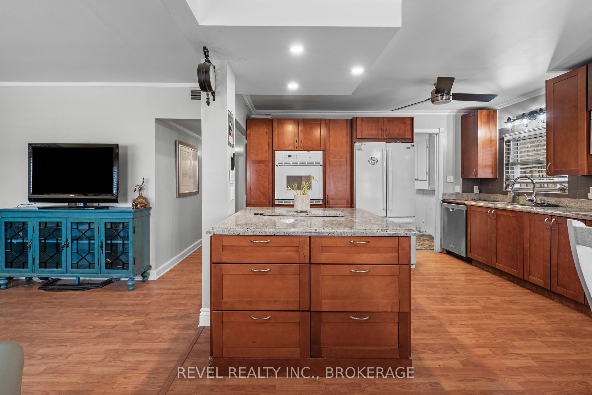 Photo 5 of 4221 Bath Road, Kingston, South of Taylor-Kidd Blvd — HOMEH