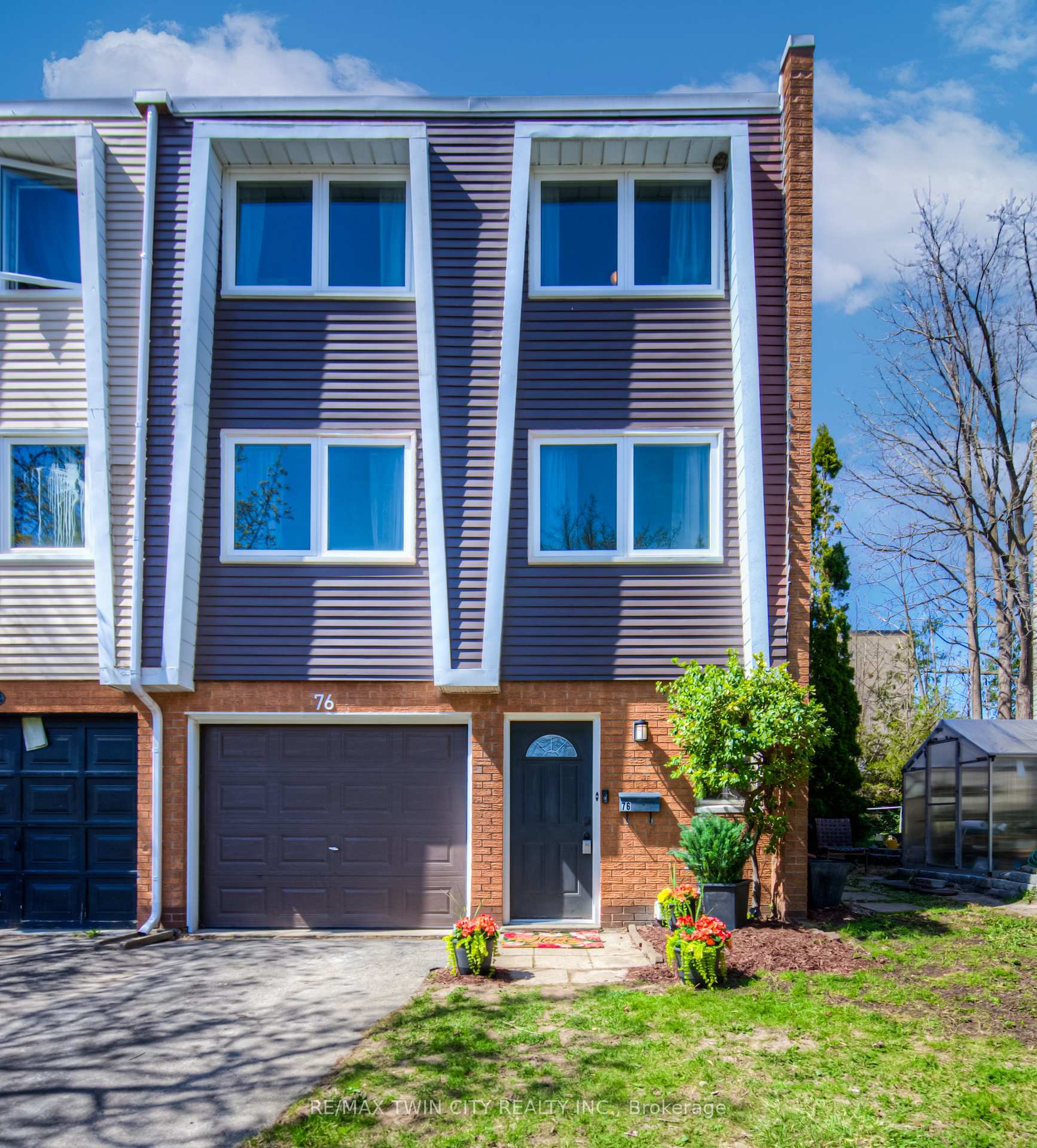 Photo 4 of 76 Charles Best Place, Kitchener — HOMEH