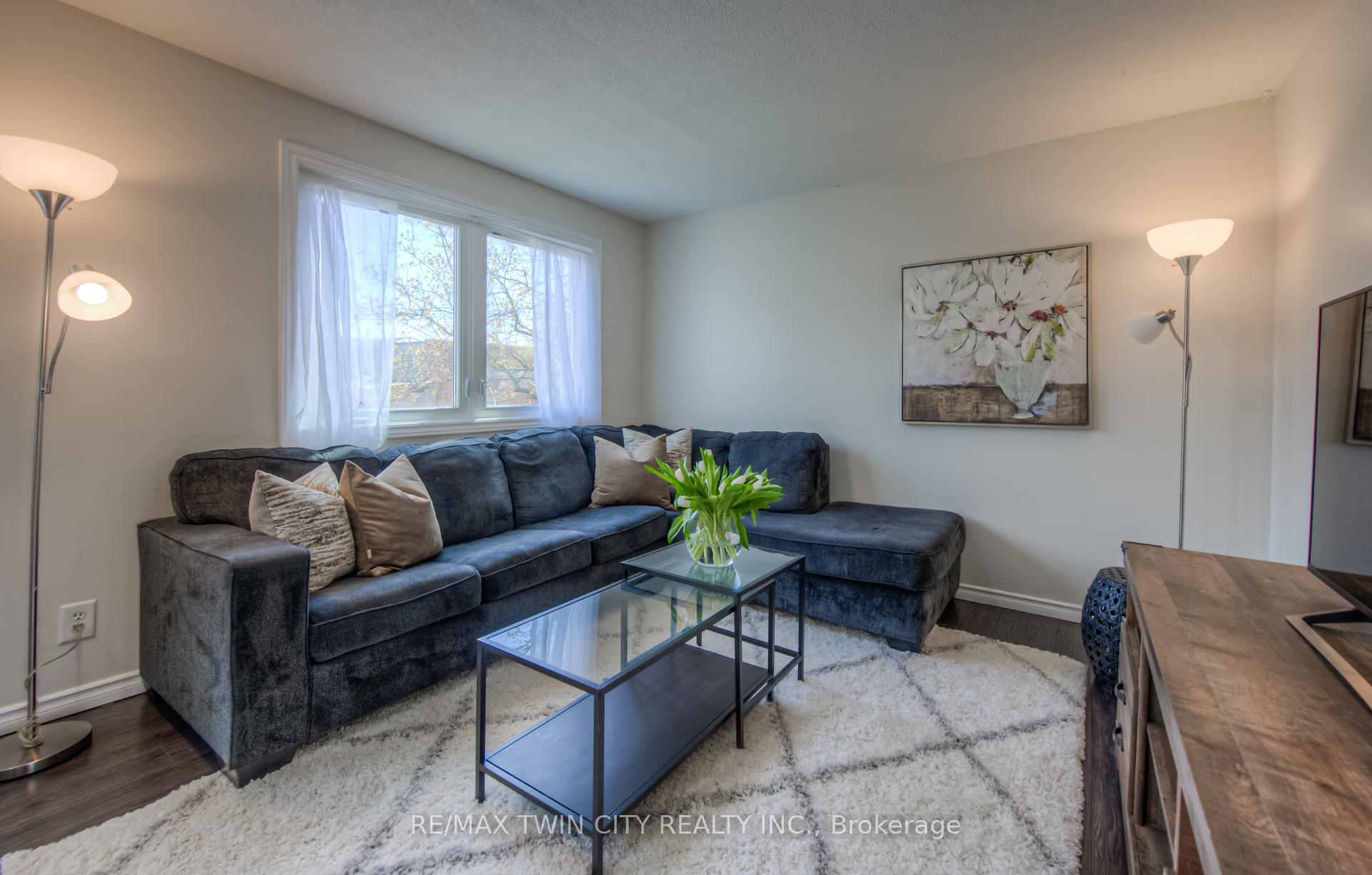Photo 22 of 76 Charles Best Place, Kitchener — HOMEH