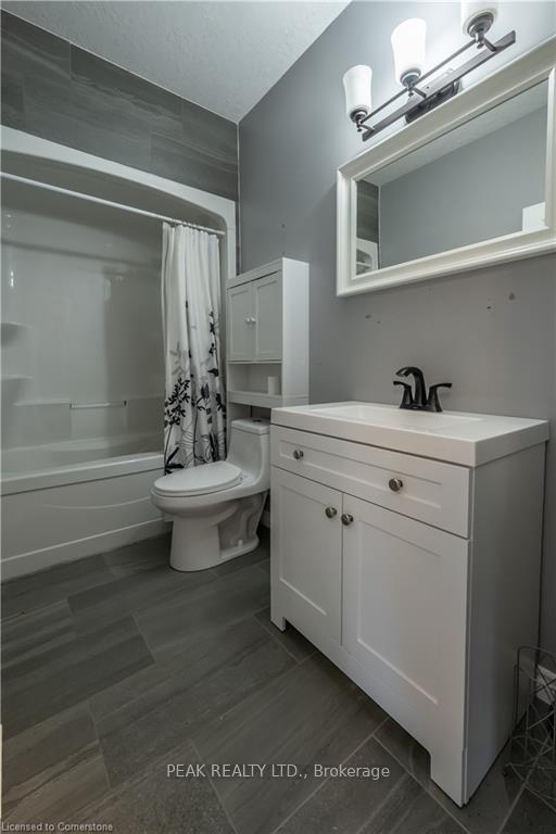 Photo 11 of 26 Ann Street S, Minto — HOMEH