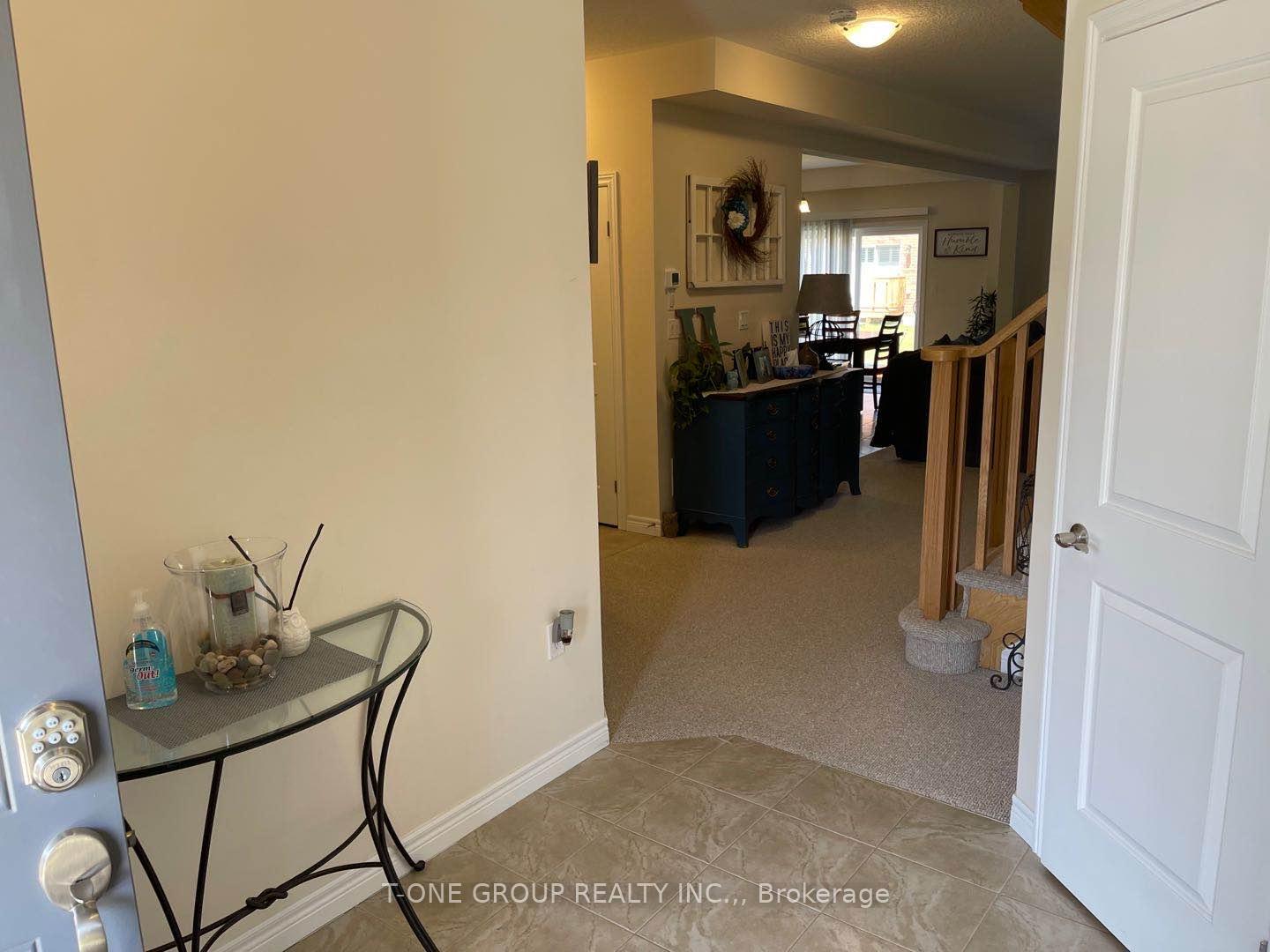 Photo 3 of 26 Bethune Avenue, Hamilton, Rural Glanbrook — HOMEH