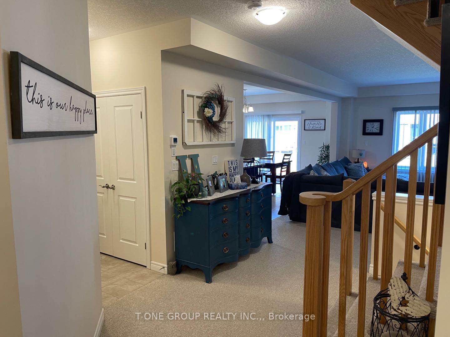 Photo 4 of 26 Bethune Avenue, Hamilton, Rural Glanbrook — HOMEH