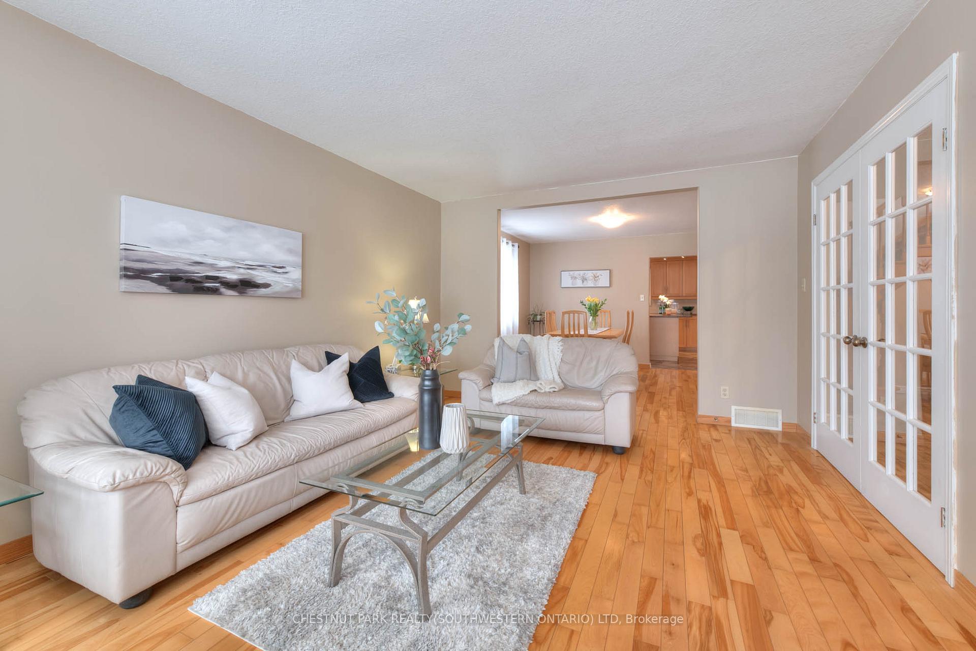 Photo 6 of 105 Sabrina Crescent, Kitchener — HOMEH
