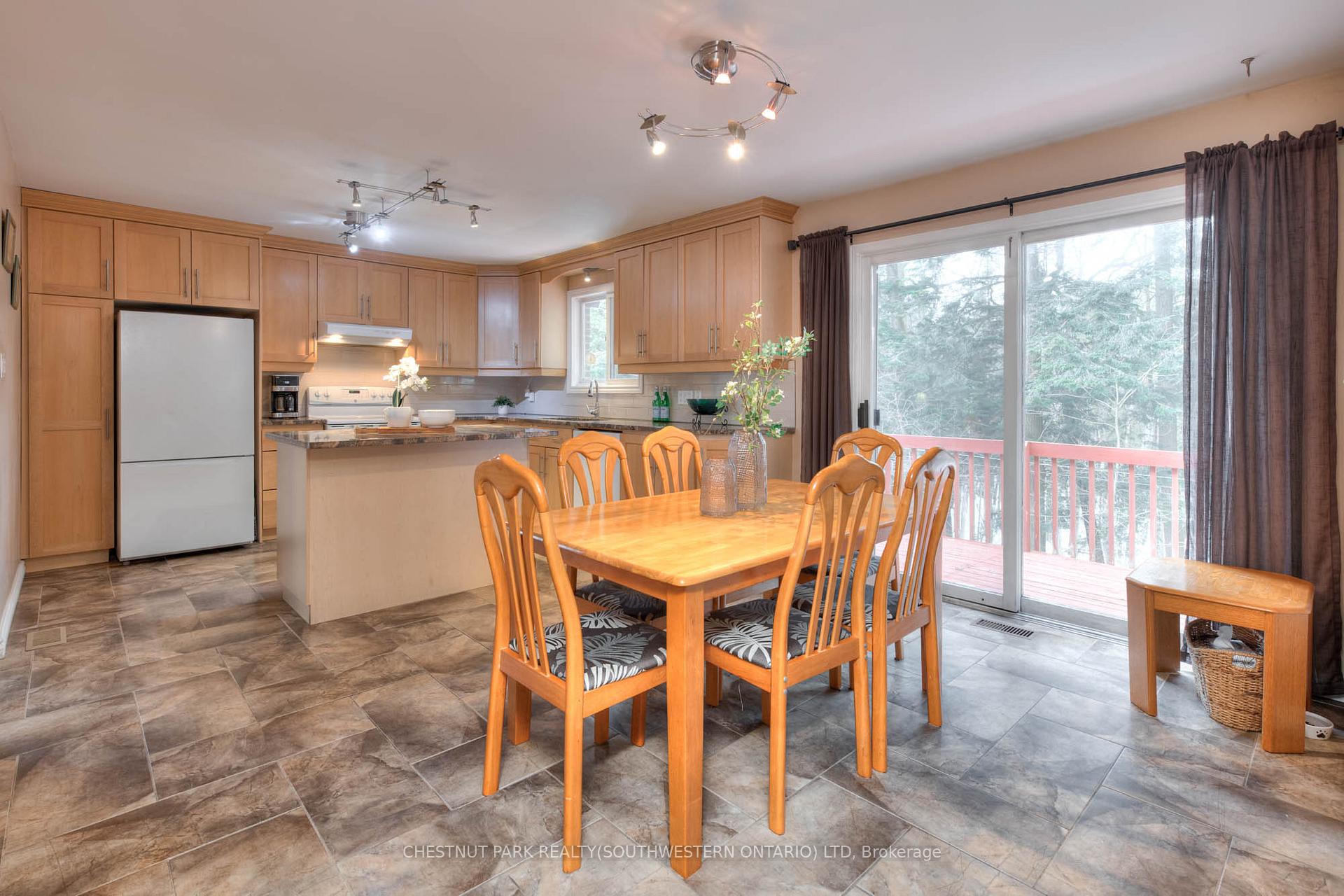 Photo 8 of 105 Sabrina Crescent, Kitchener — HOMEH