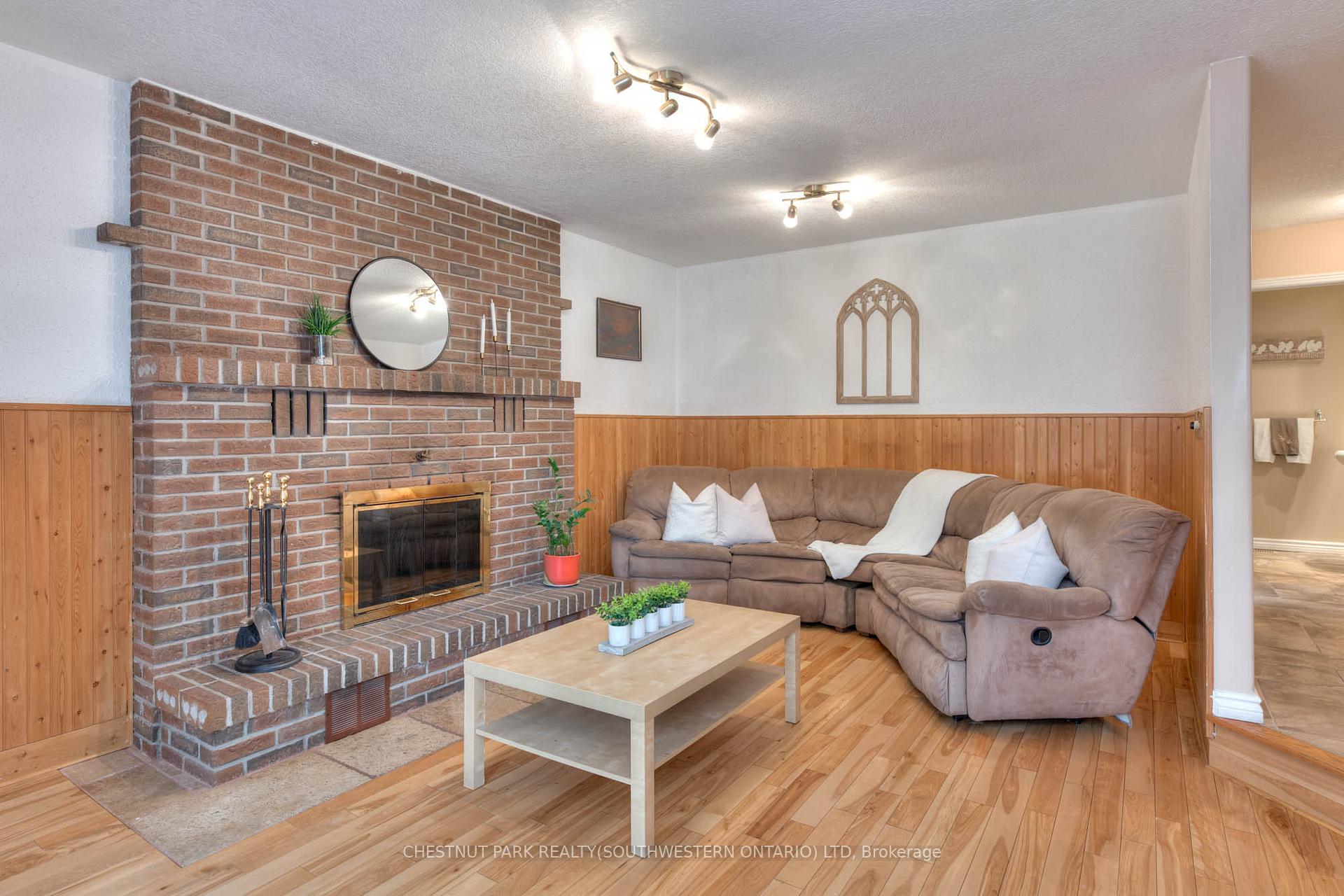 Photo 15 of 105 Sabrina Crescent, Kitchener — HOMEH