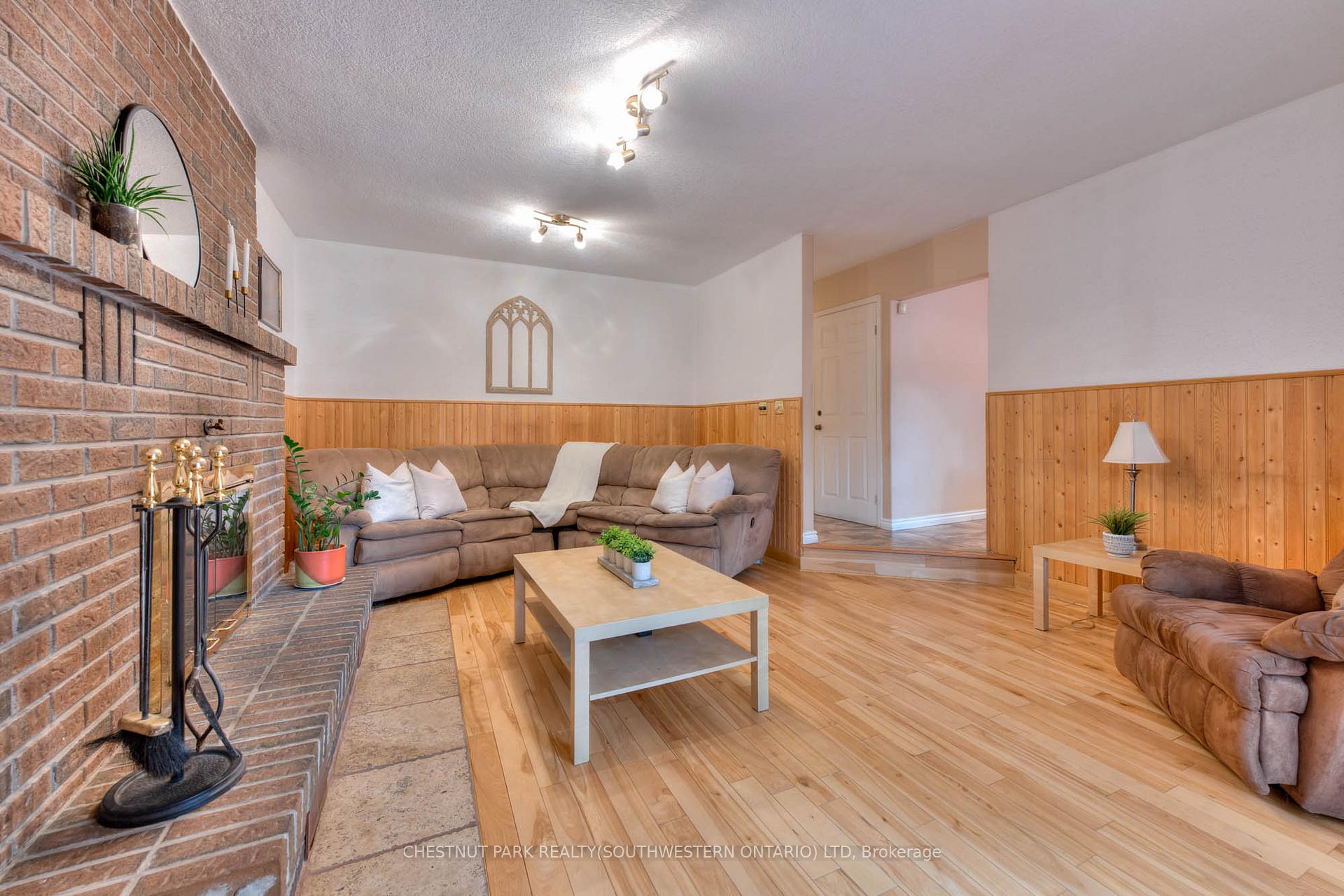 Photo 16 of 105 Sabrina Crescent, Kitchener — HOMEH